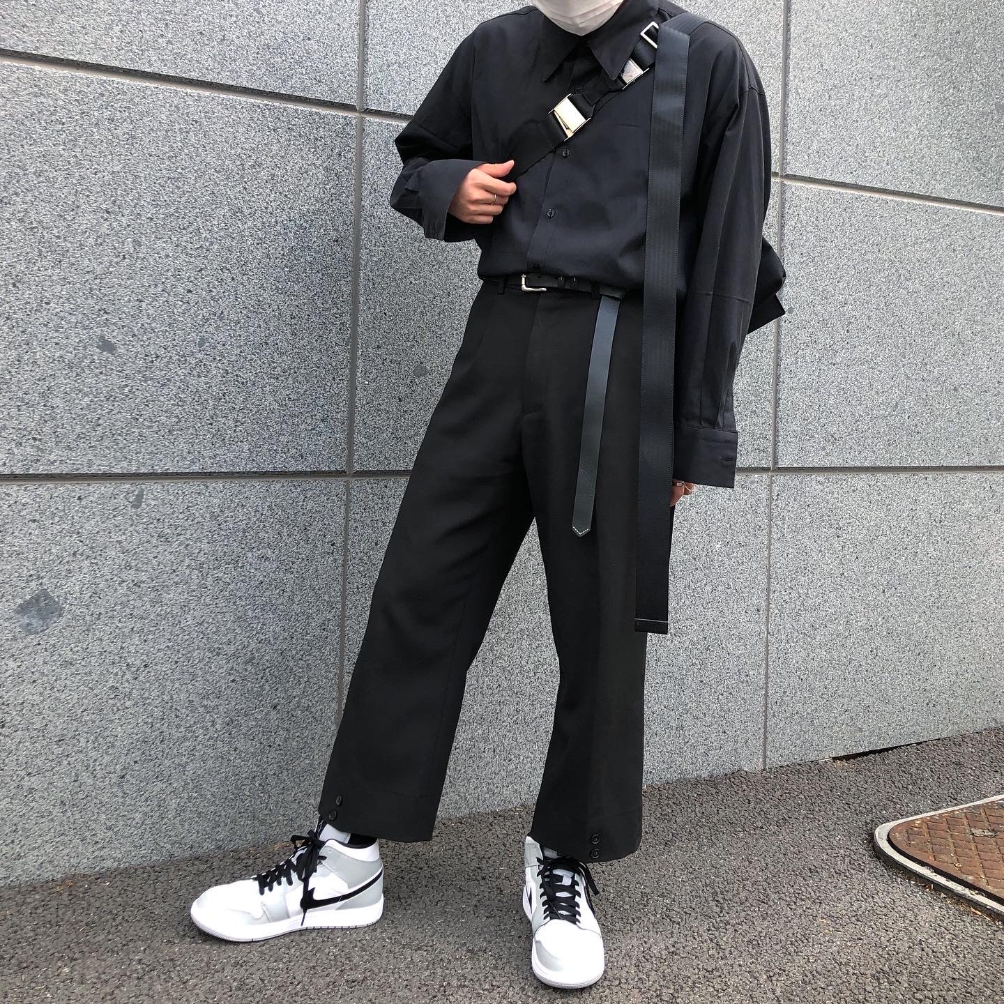 Jordan 1 Mid Light Smoke Grey 착용 스타일 - 2