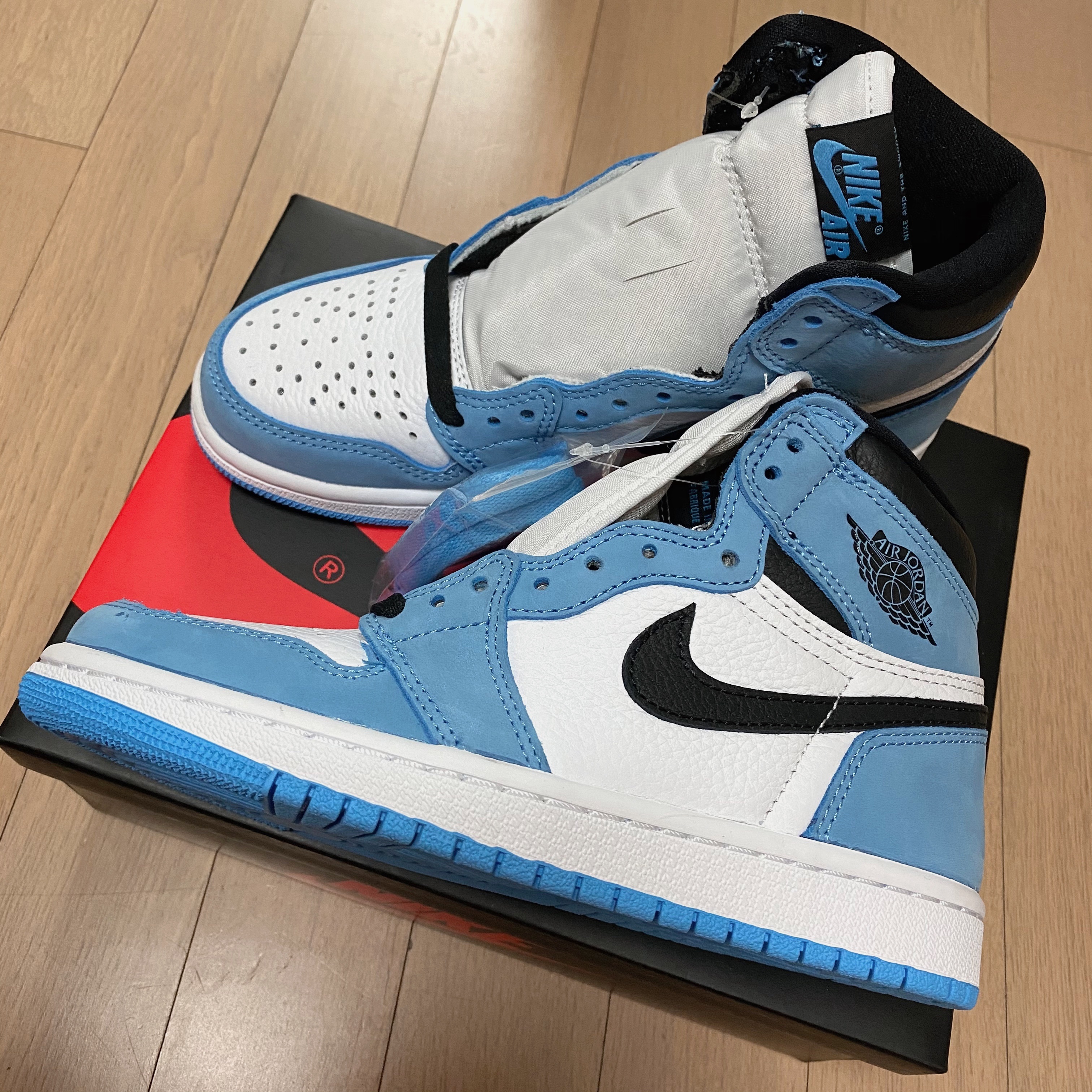 Jordan 1 Retro High OG University Blue, (GS) Jordan 1 Retro High OG University Blue 착용 스타일 - 1