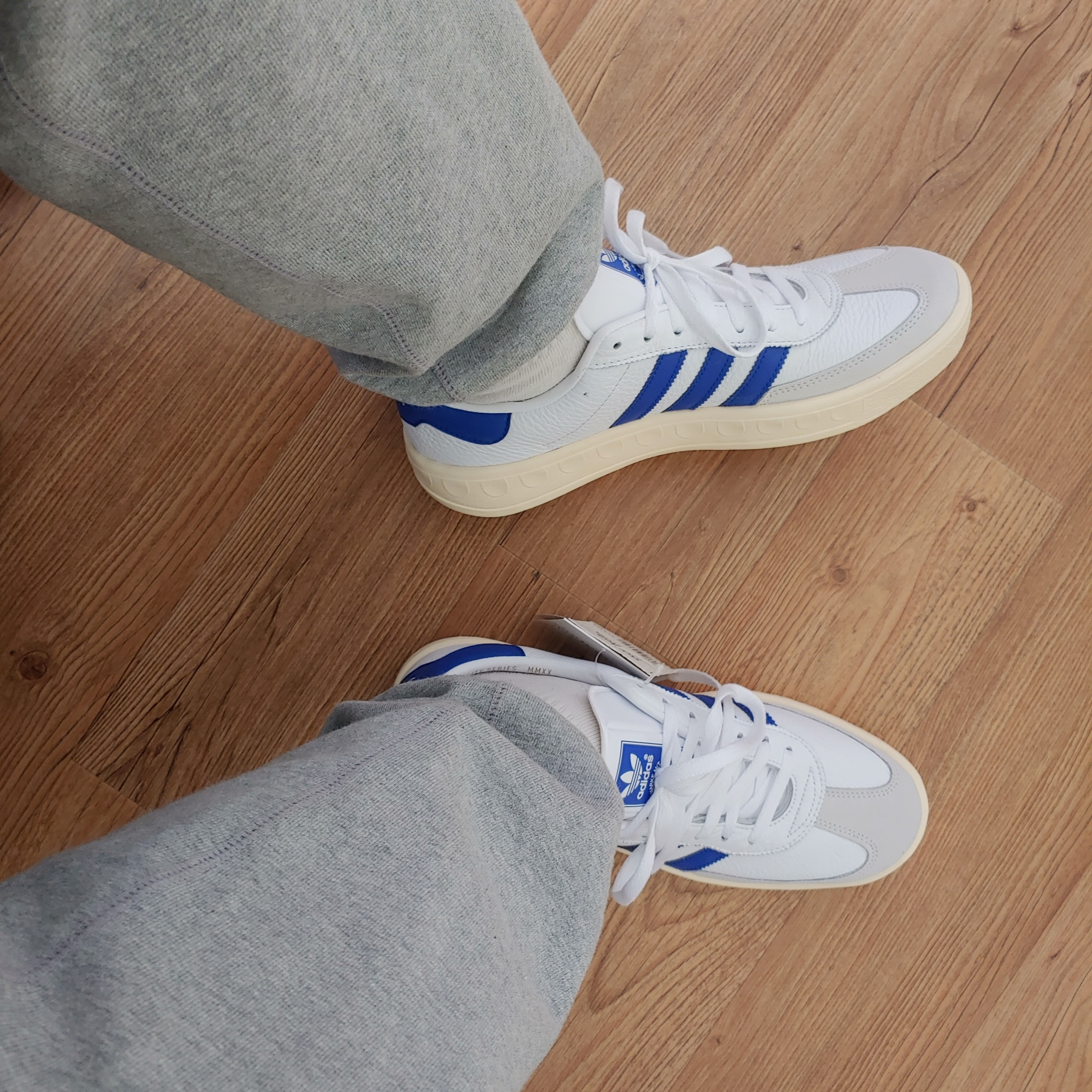 Adidas Barcelona Shoes 착용 스타일 - 2