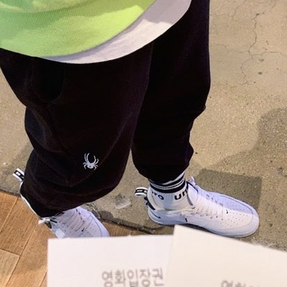 Nike Air Force 1 Low Utility White Black 착용 스타일 - 3