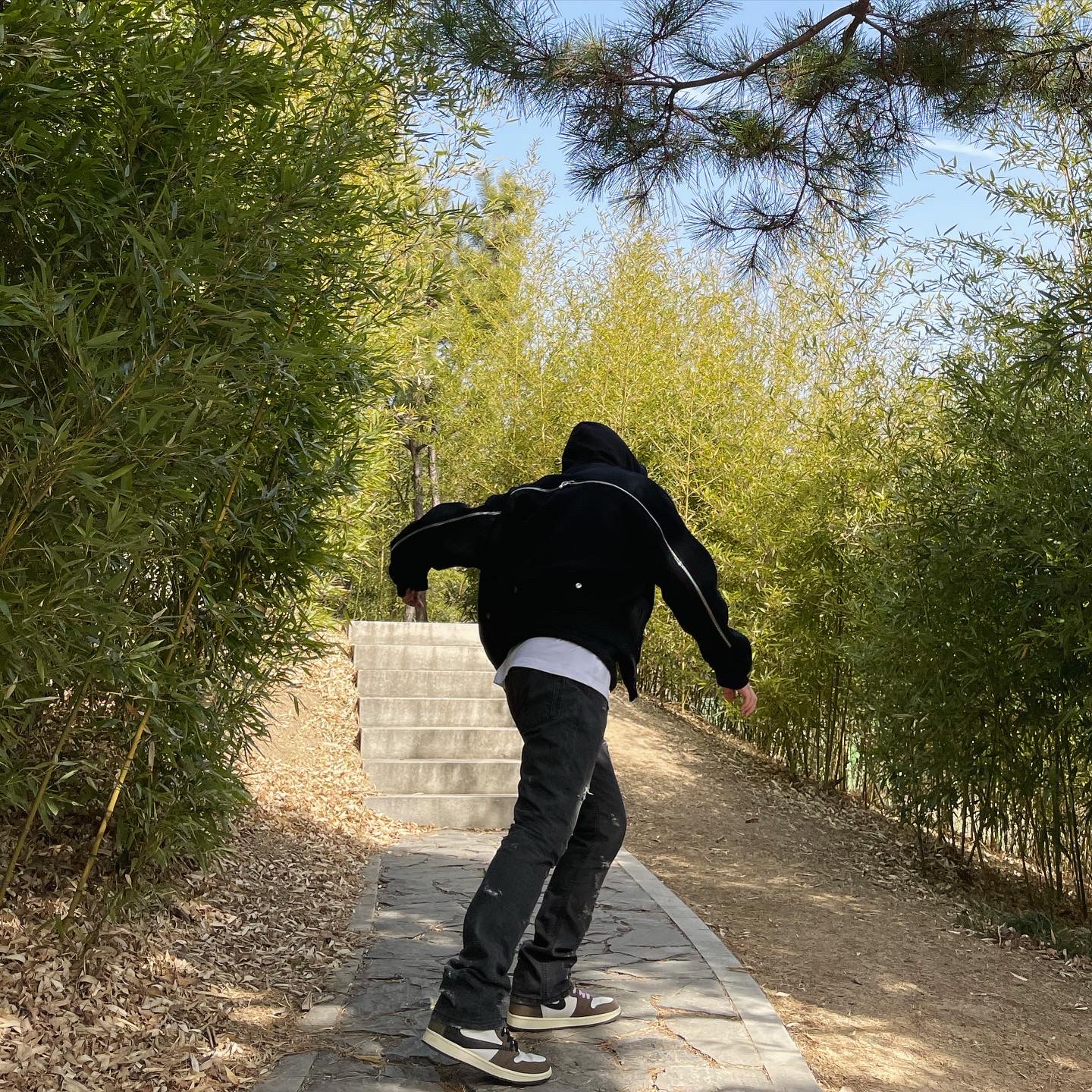 Jordan 1 x Travis Scott Retro High OG SP Mocha, Supreme Bandana Box Logo Hooded Sweatshirt Black - 19FW 착용 스타일 - 2