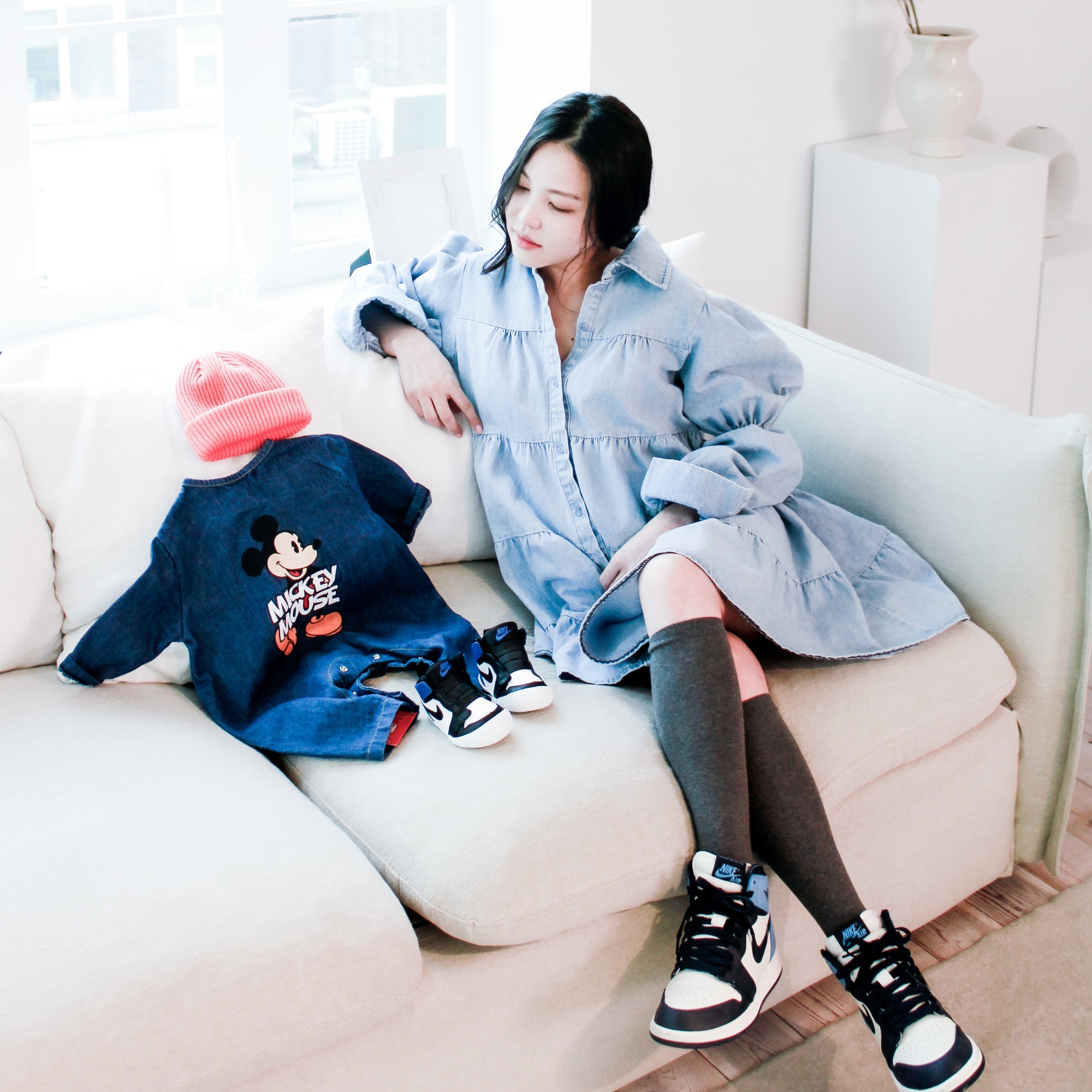 (GS) Jordan 1 Retro High Obsidian UNC, (CB) Jordan 1 Crib Bootie Sport Royal 착용 스타일 - 2