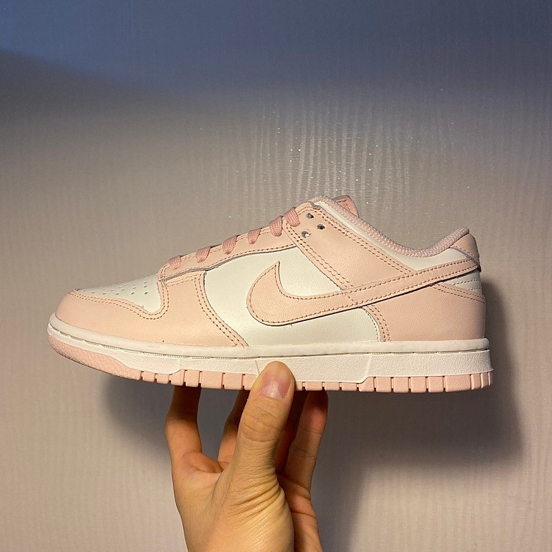 (W) Nike Dunk Low Orange Pearl 착용 스타일 - 4