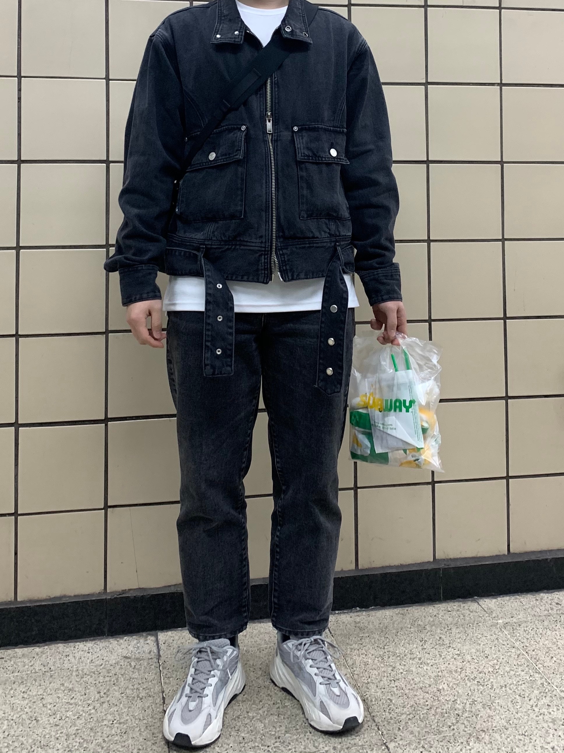 Adidas Yeezy Boost 700 V2 Static 2018 착용 스타일