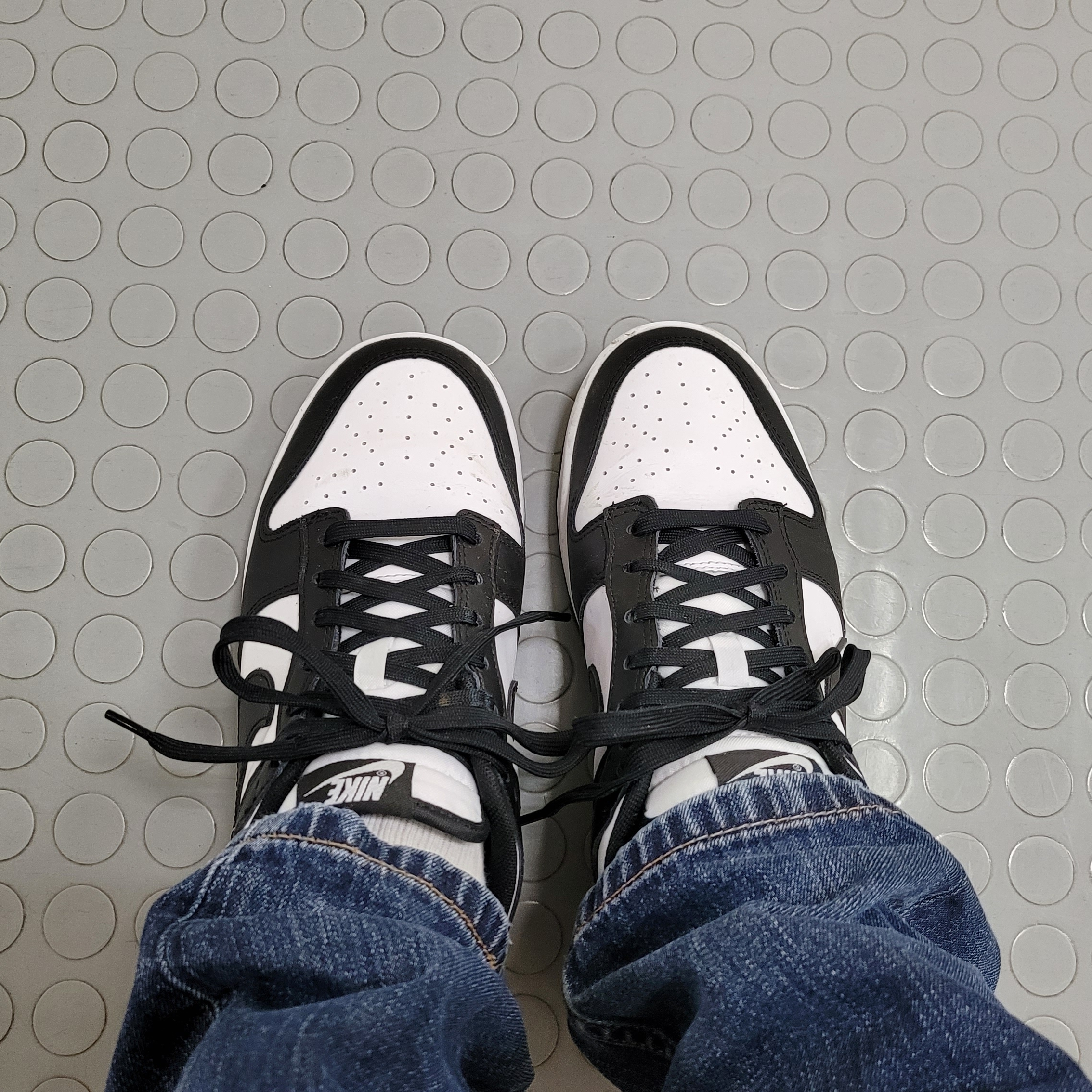 Nike Dunk Low Retro Black 착용 스타일 - 2