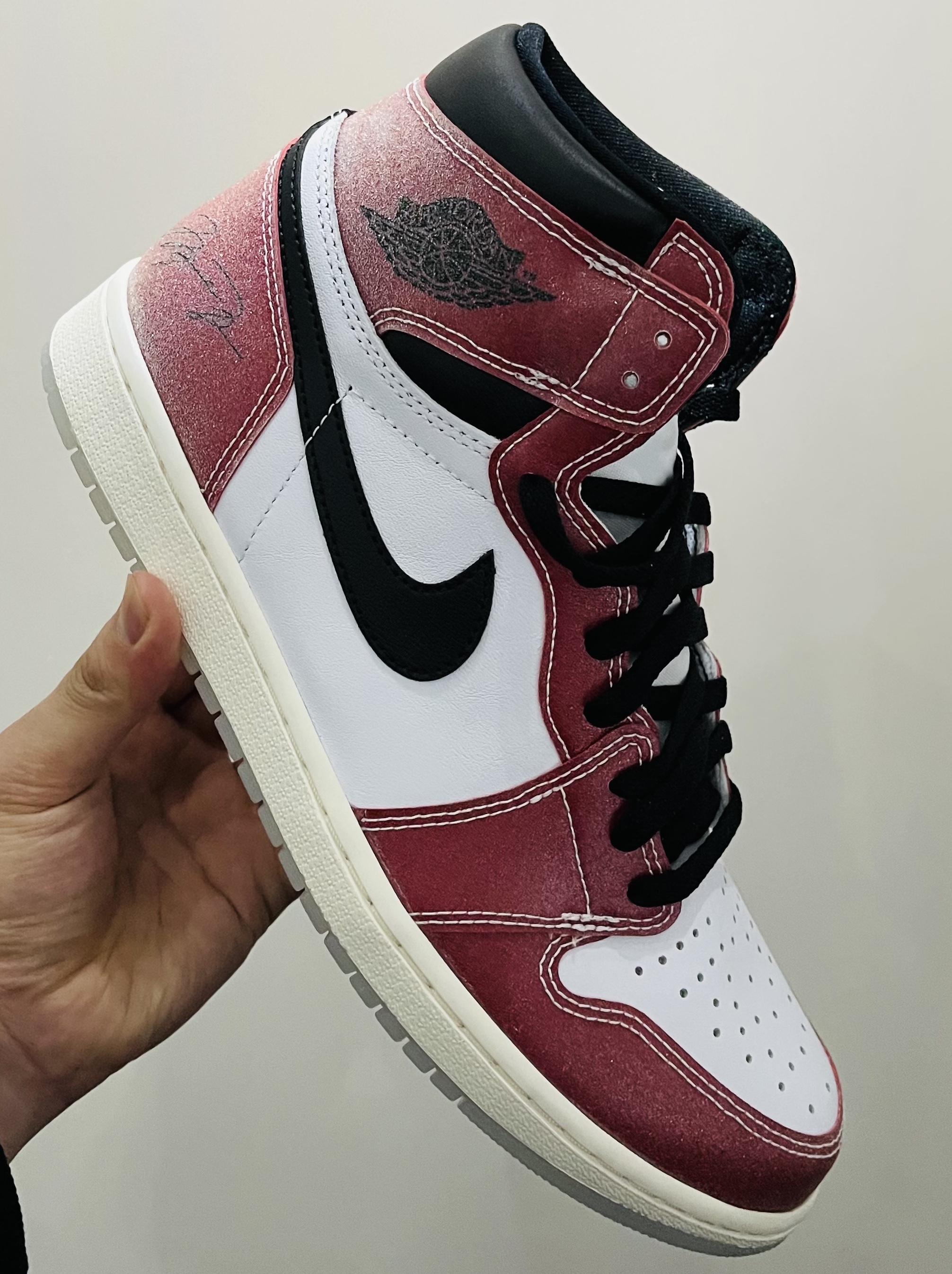 Jordan 1 x Trophy Room Retro High OG SP Chicago (Friends & Family), Jordan 1 x Trophy Room Retro High OG SP Chicago 착용 스타일
