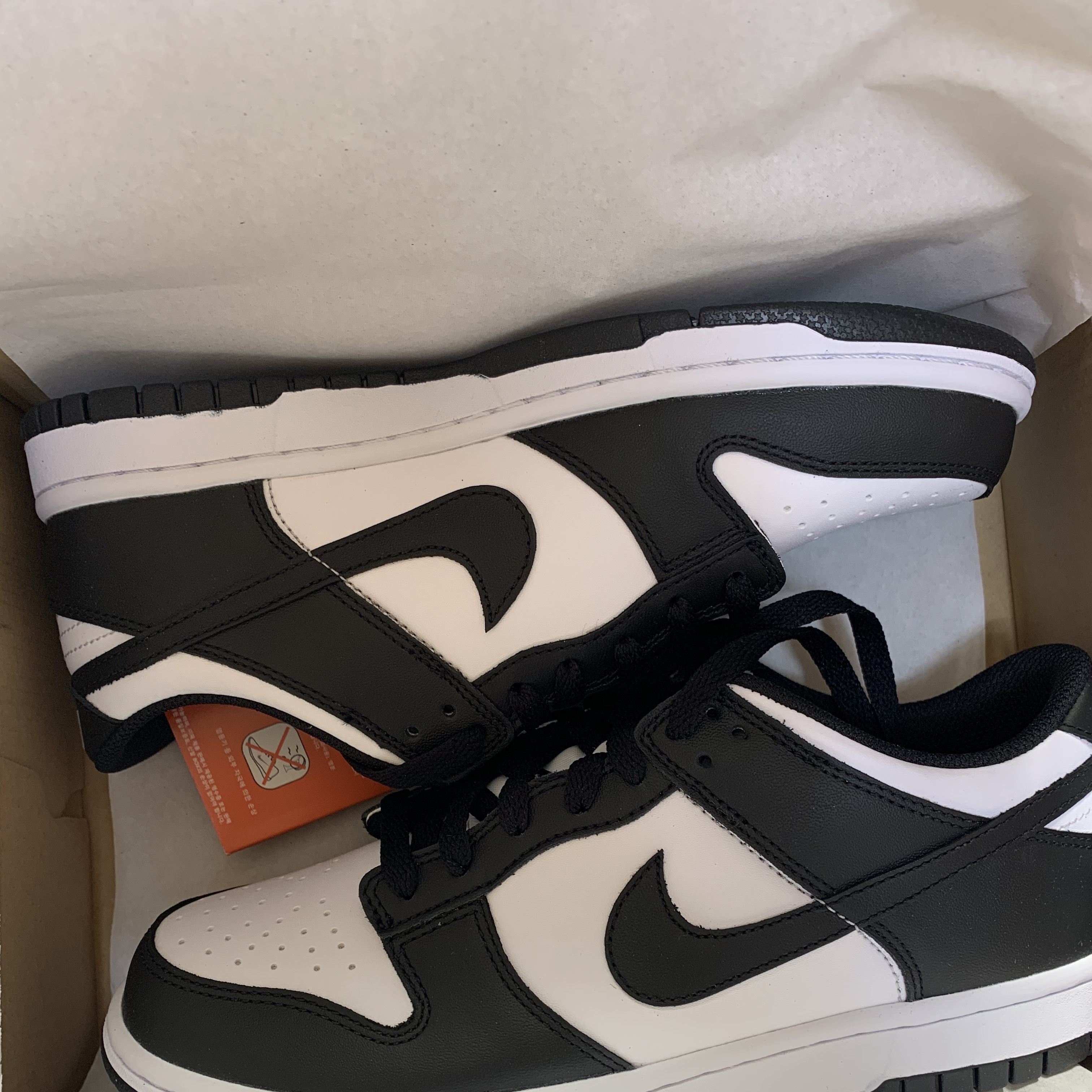 Nike Dunk Low Retro Black, (W) Nike Dunk Low Black 착용 스타일 - 2