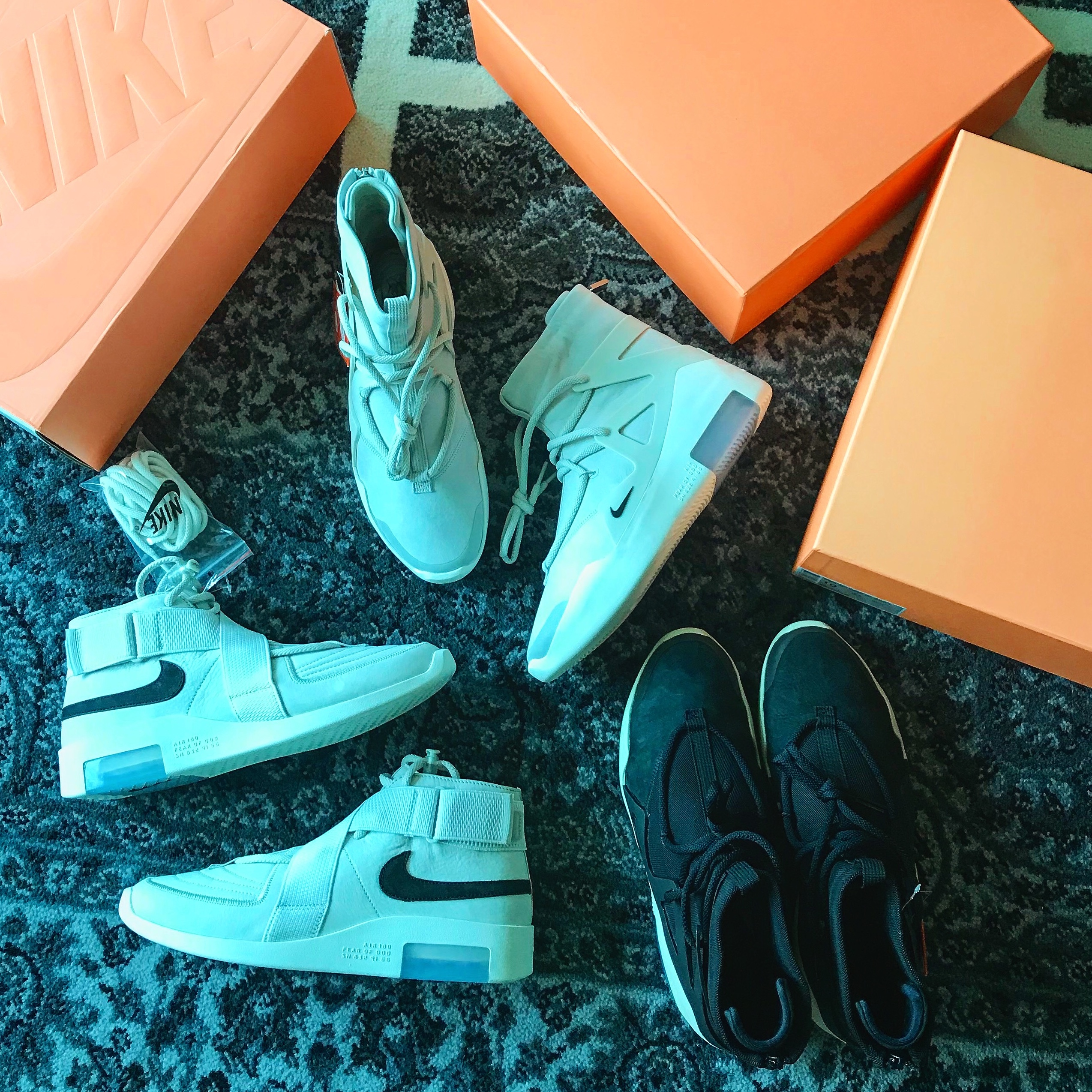 Nike x Fear of God Air Fear of God Raid Light Bone, Nike x Fear of God Air Fear of God 1 Light Bone 착용 스타일