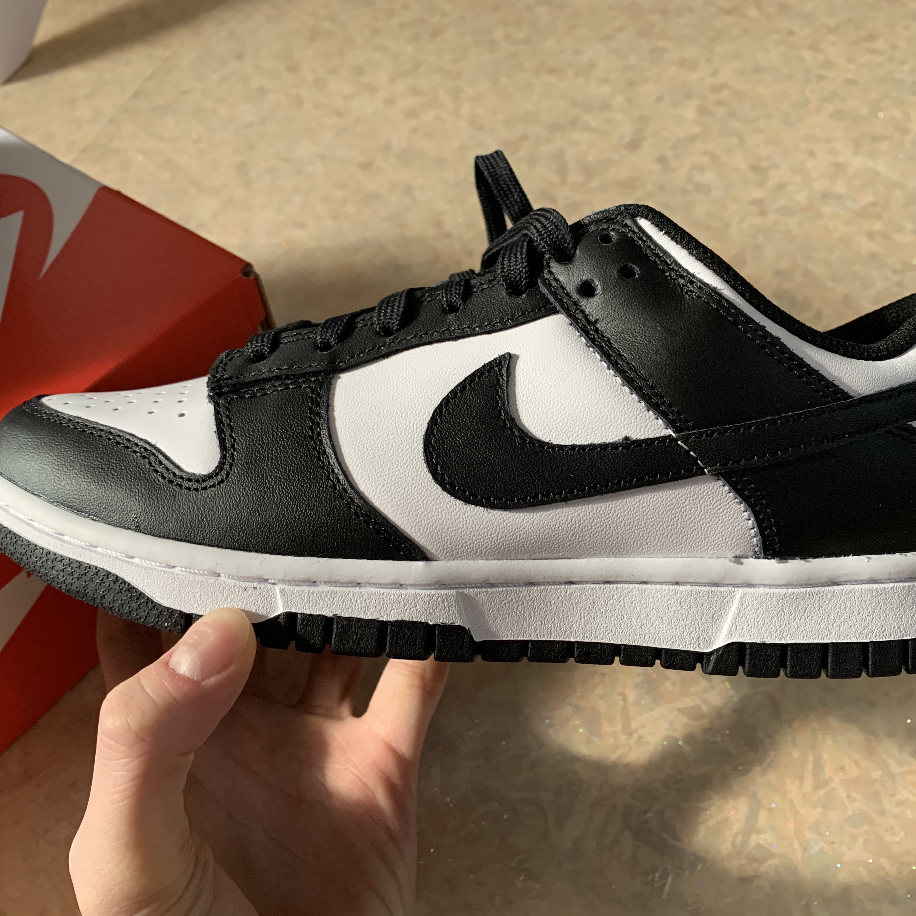 Nike Dunk Low Retro Black, (W) Nike Dunk Low Black 착용 스타일 - 1