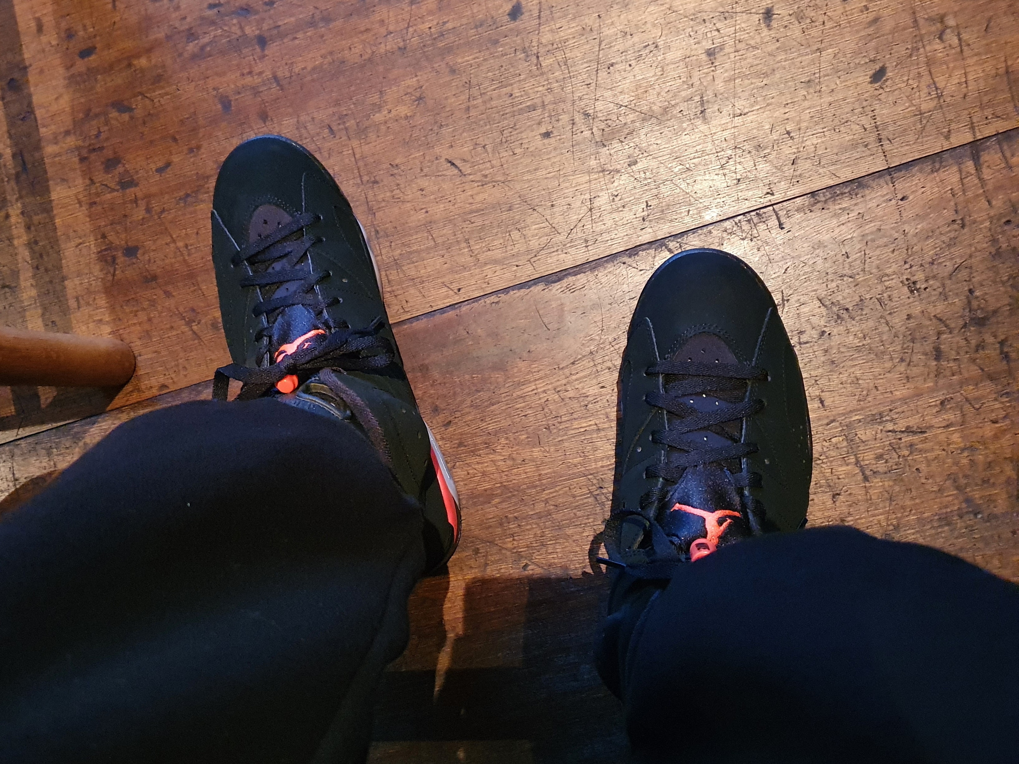 Jordan 6 Retro Infrared 2019, (W) Nike Dunk Low Disrupt Siren Red 착용 스타일 - 1