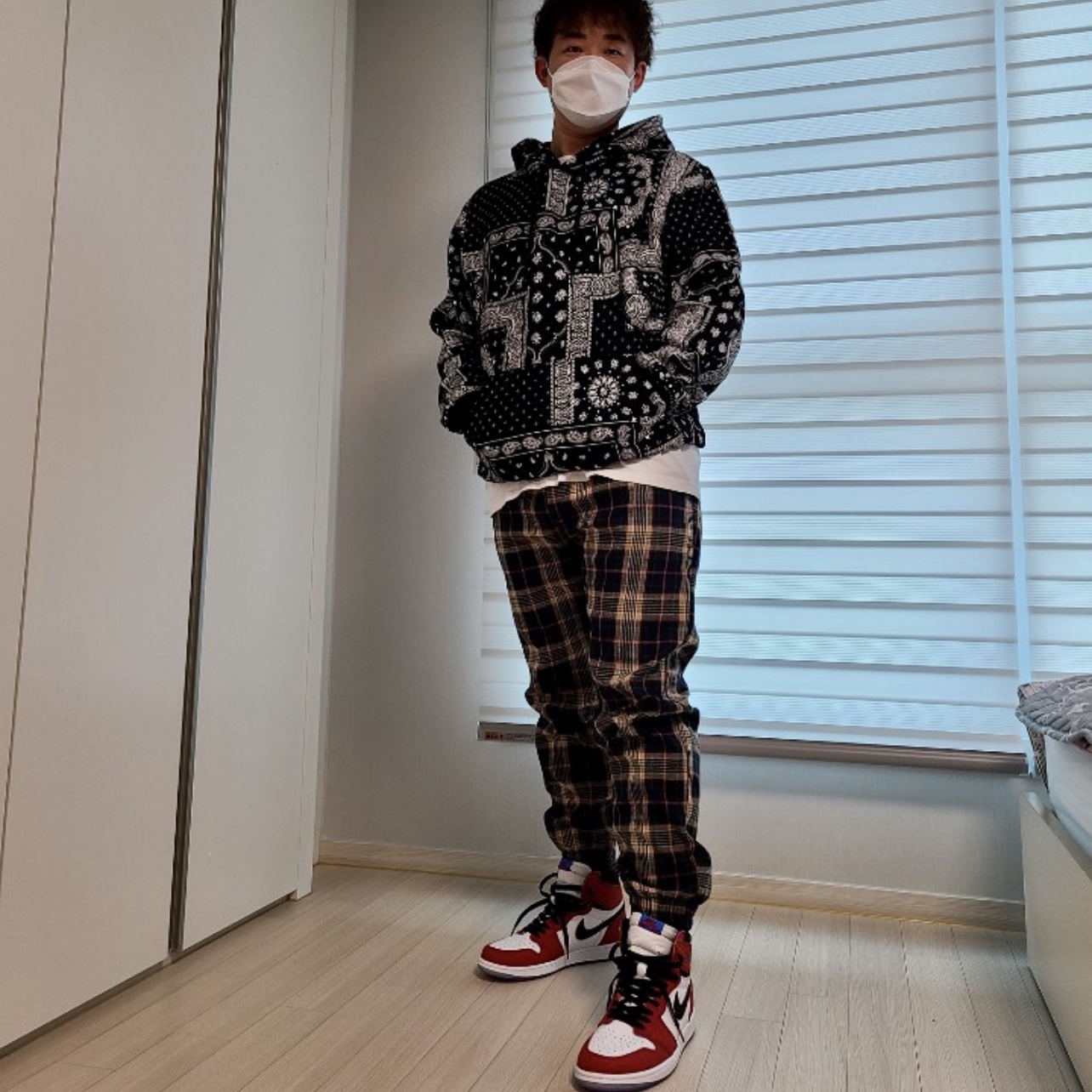 Jordan 1 Retro High Spider-Man Origin Story 착용 스타일