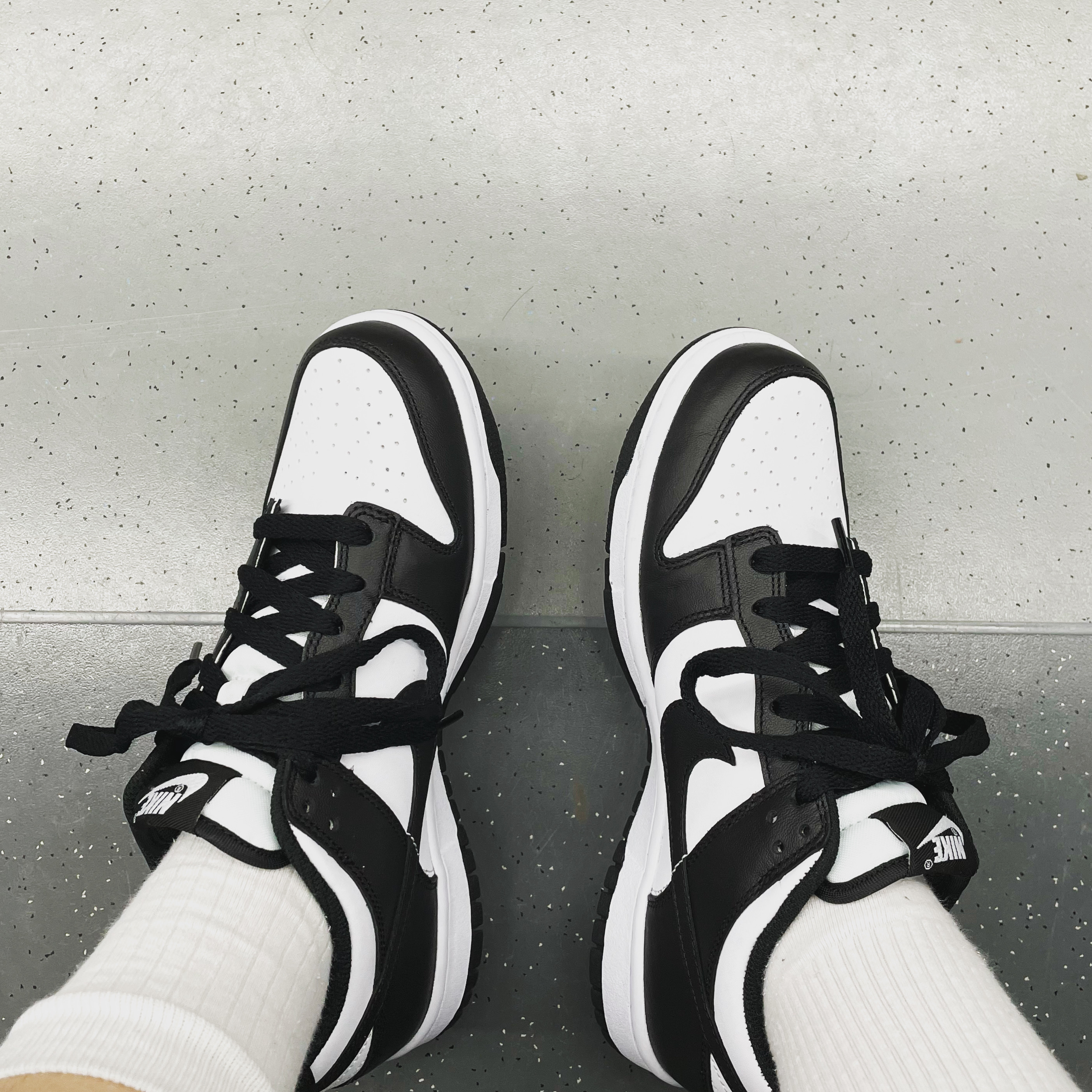 Nike Dunk Low Retro Black 착용 스타일