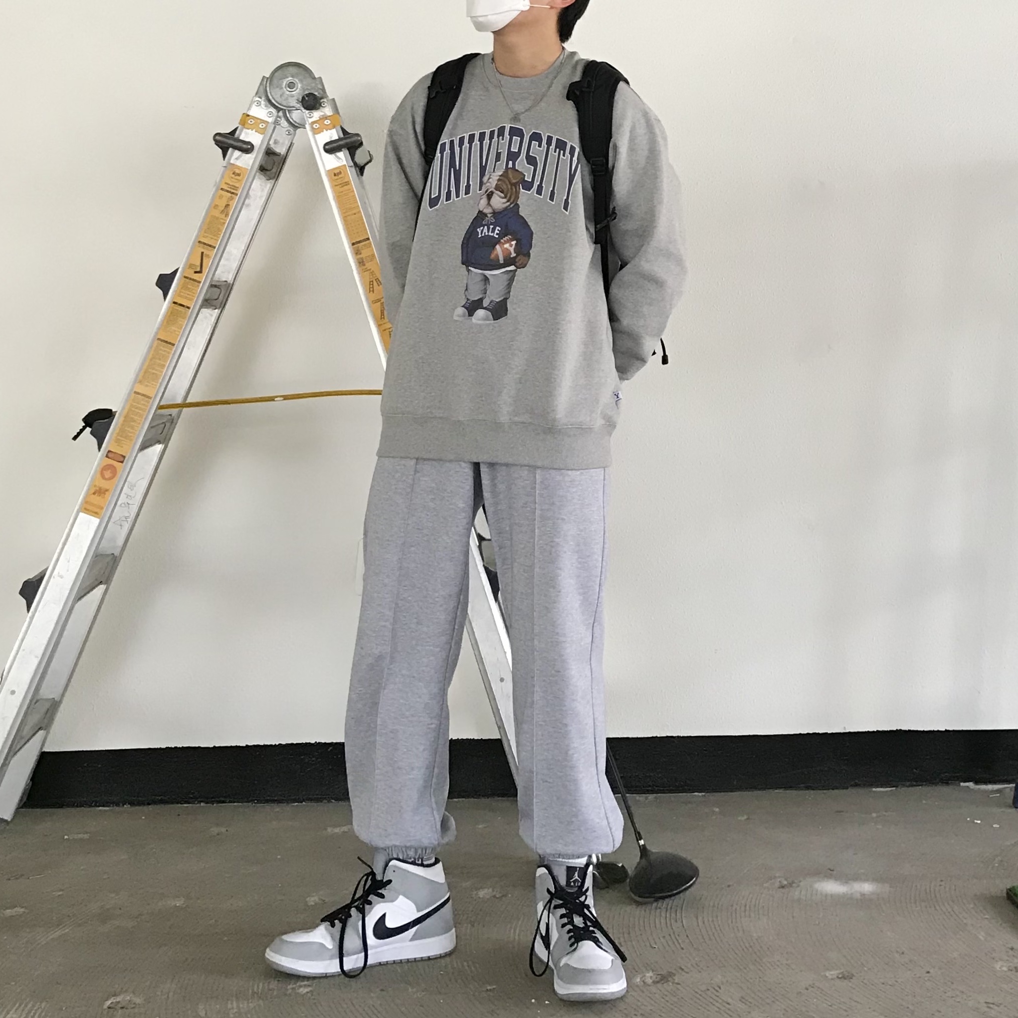Jordan 1 Mid Light Smoke Grey 착용 스타일