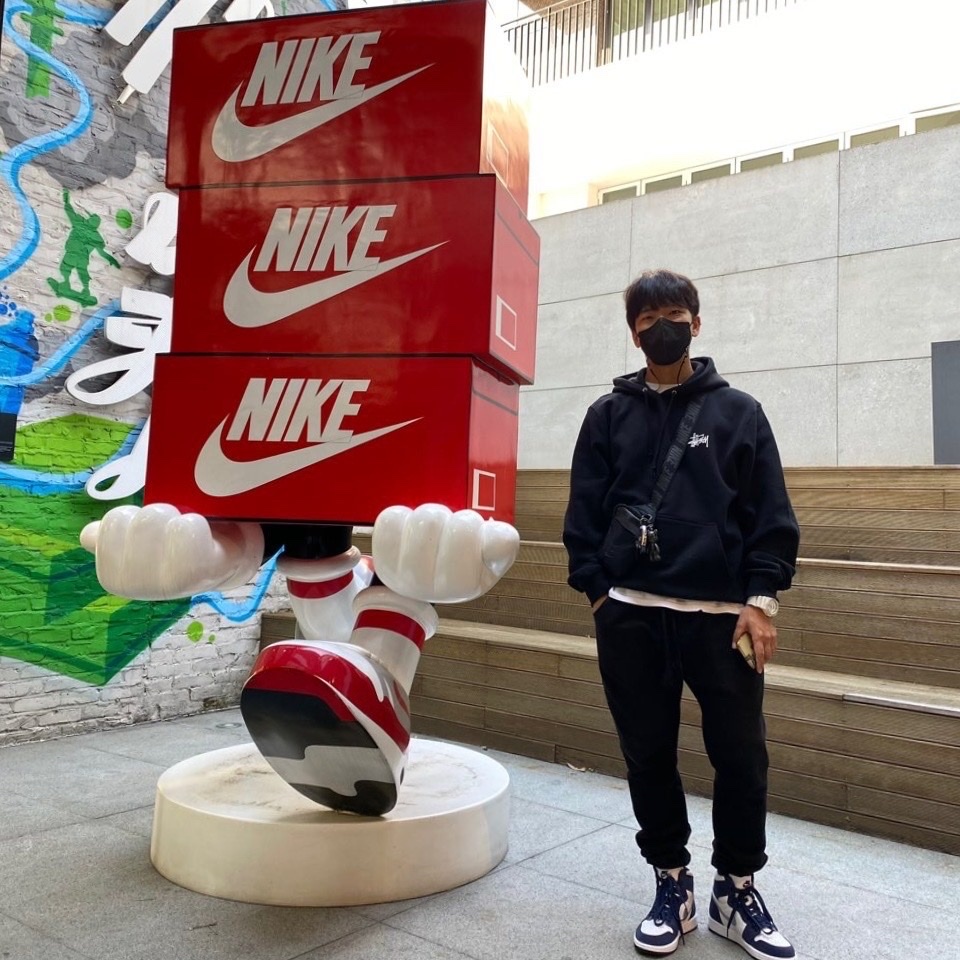 Jordan 1 Retro High OG CO.JP Midnight Navy 착용 스타일 - 1