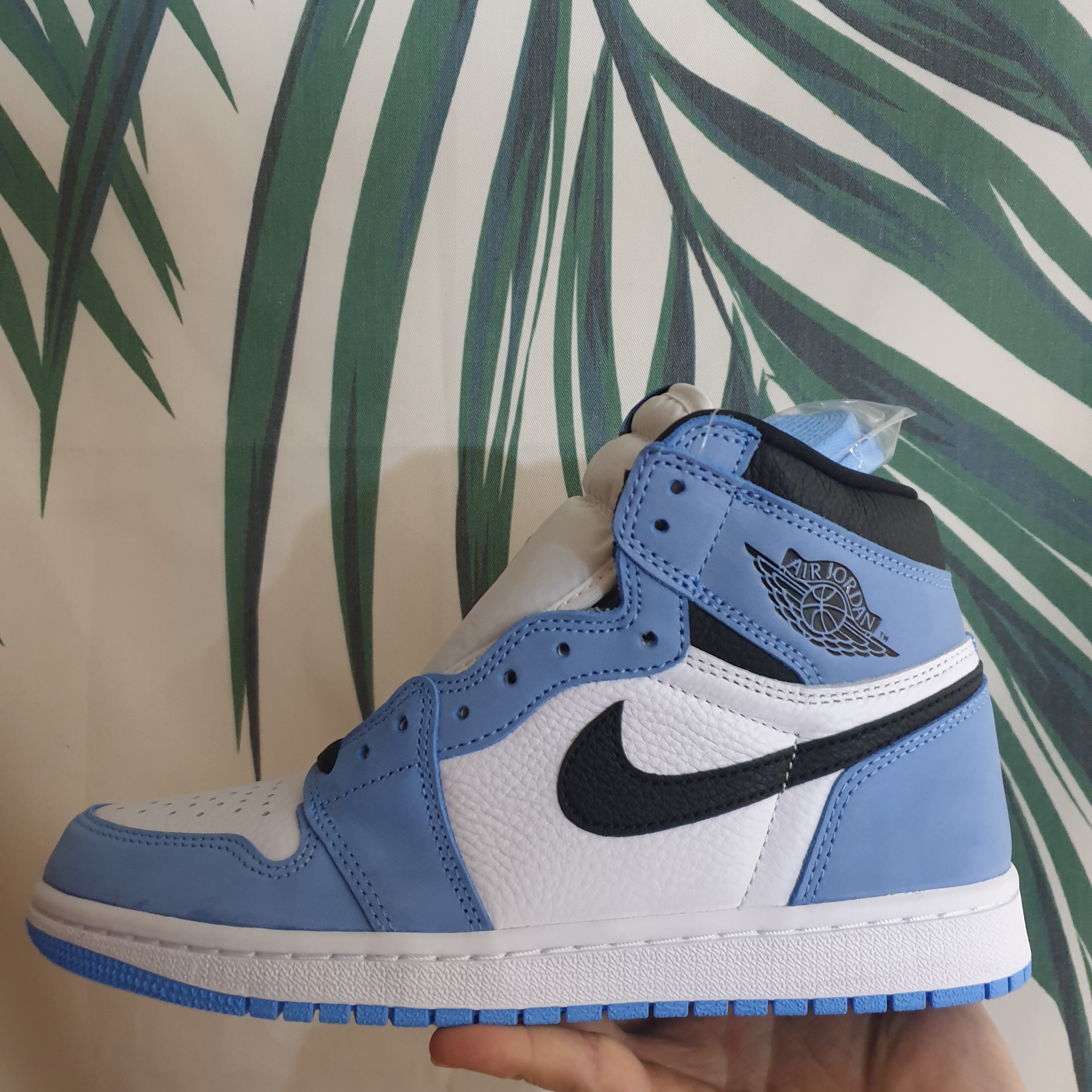 Jordan 1 Retro High OG University Blue 착용 스타일