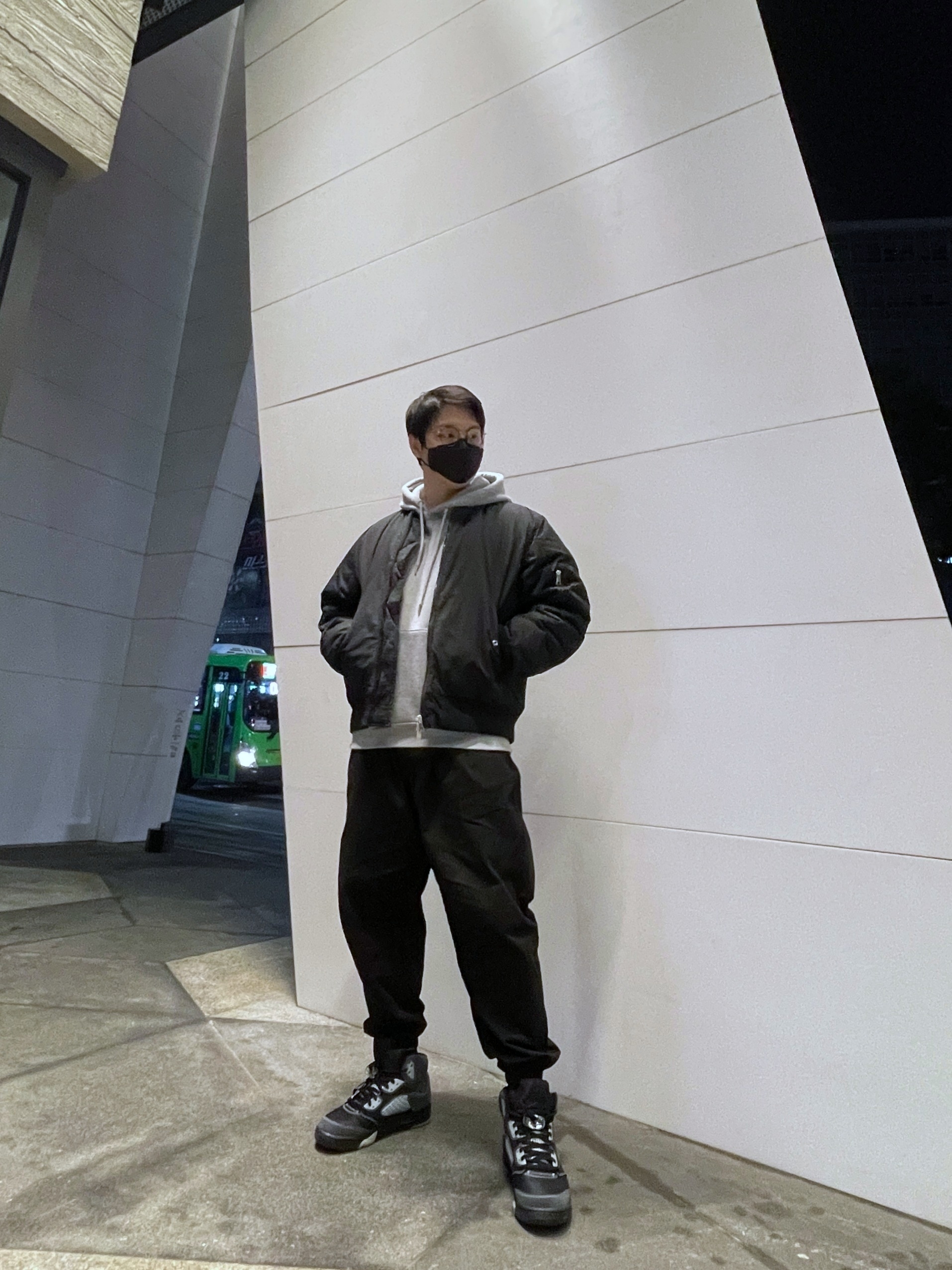 Jordan 5 Retro Anthracite 착용 스타일