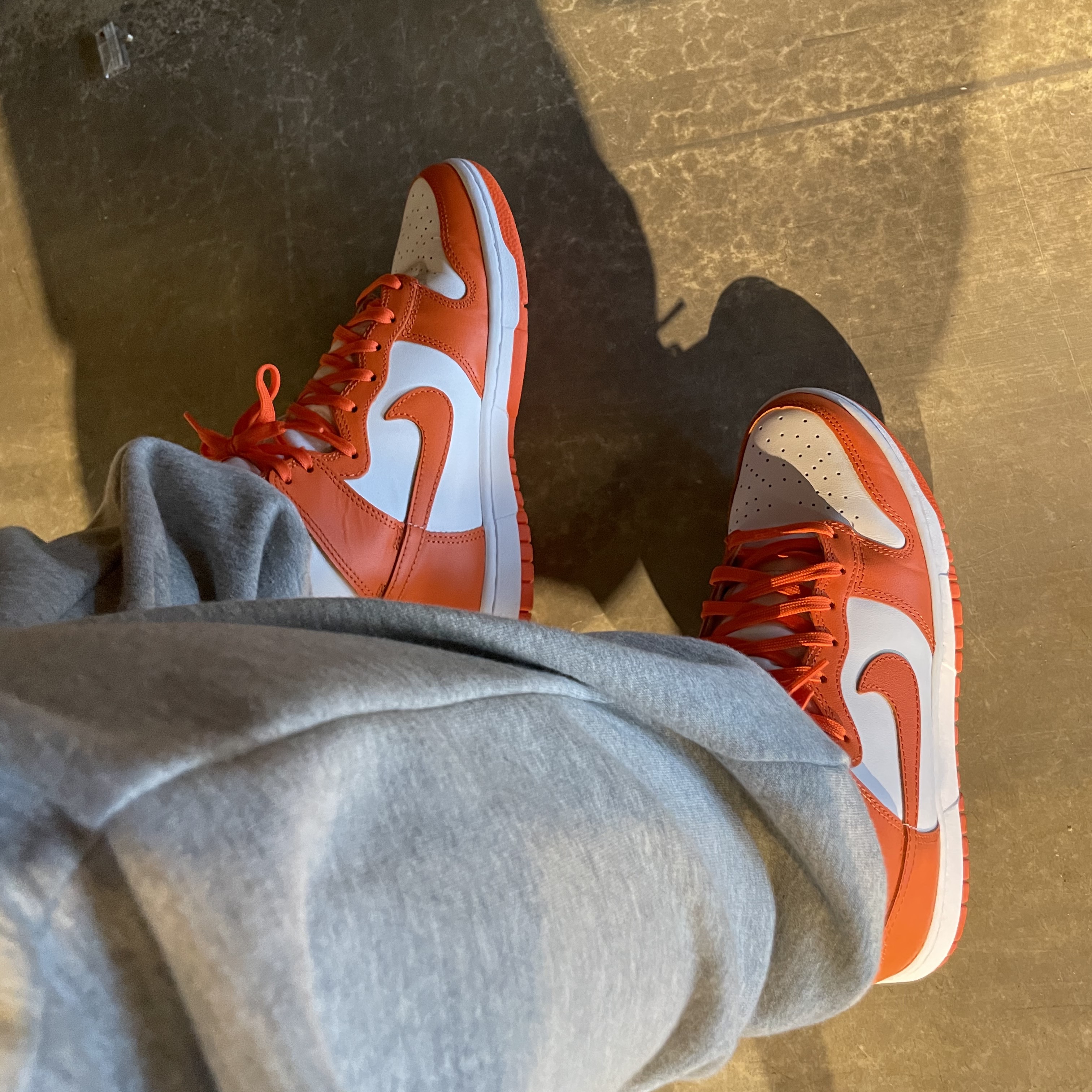 Nike Dunk High Retro Orange Blaze 착용 스타일