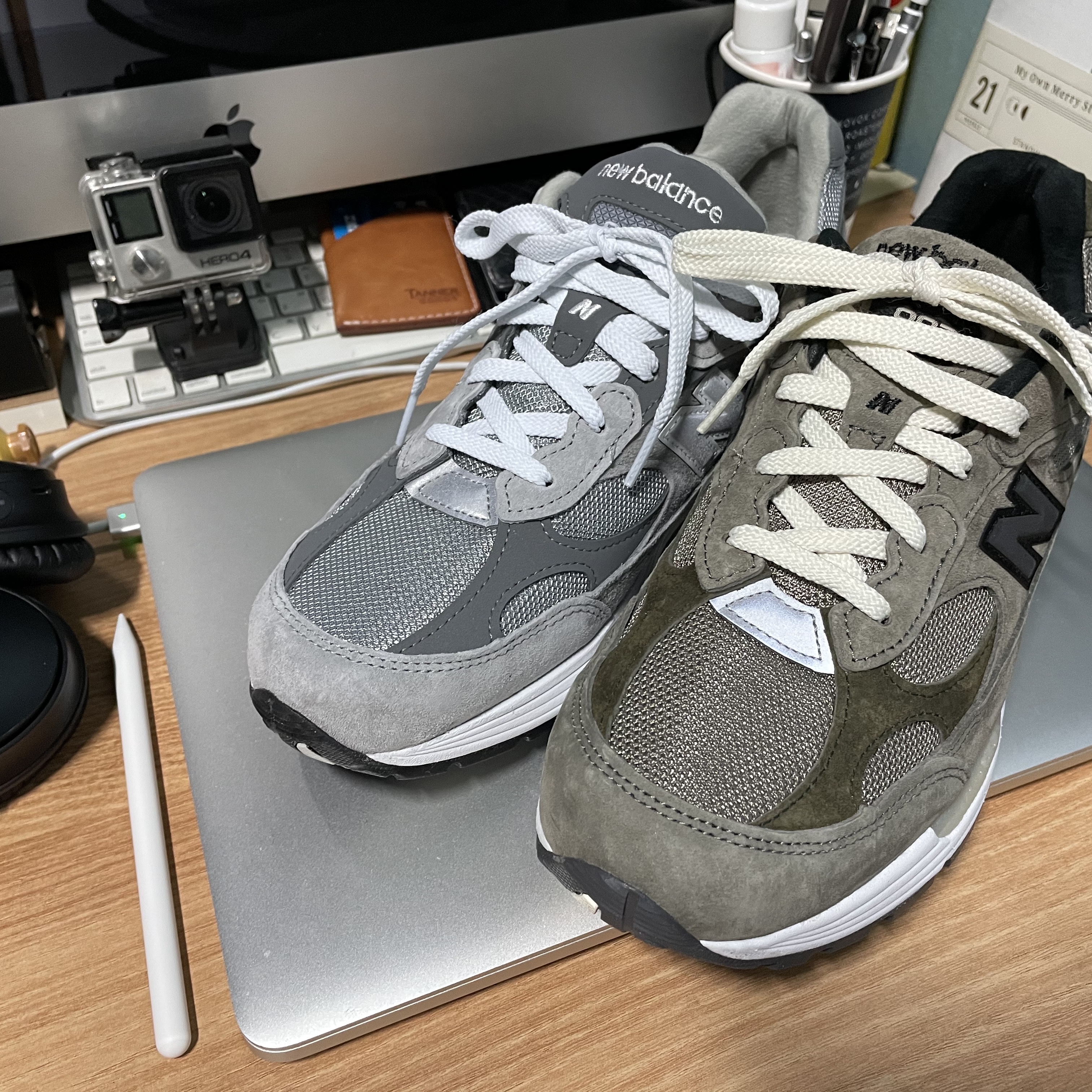 New Balance 992 Made in USA Grey - D Standard, New Balance x JJJJound 992 Made in USA Grey 착용 스타일 - 1