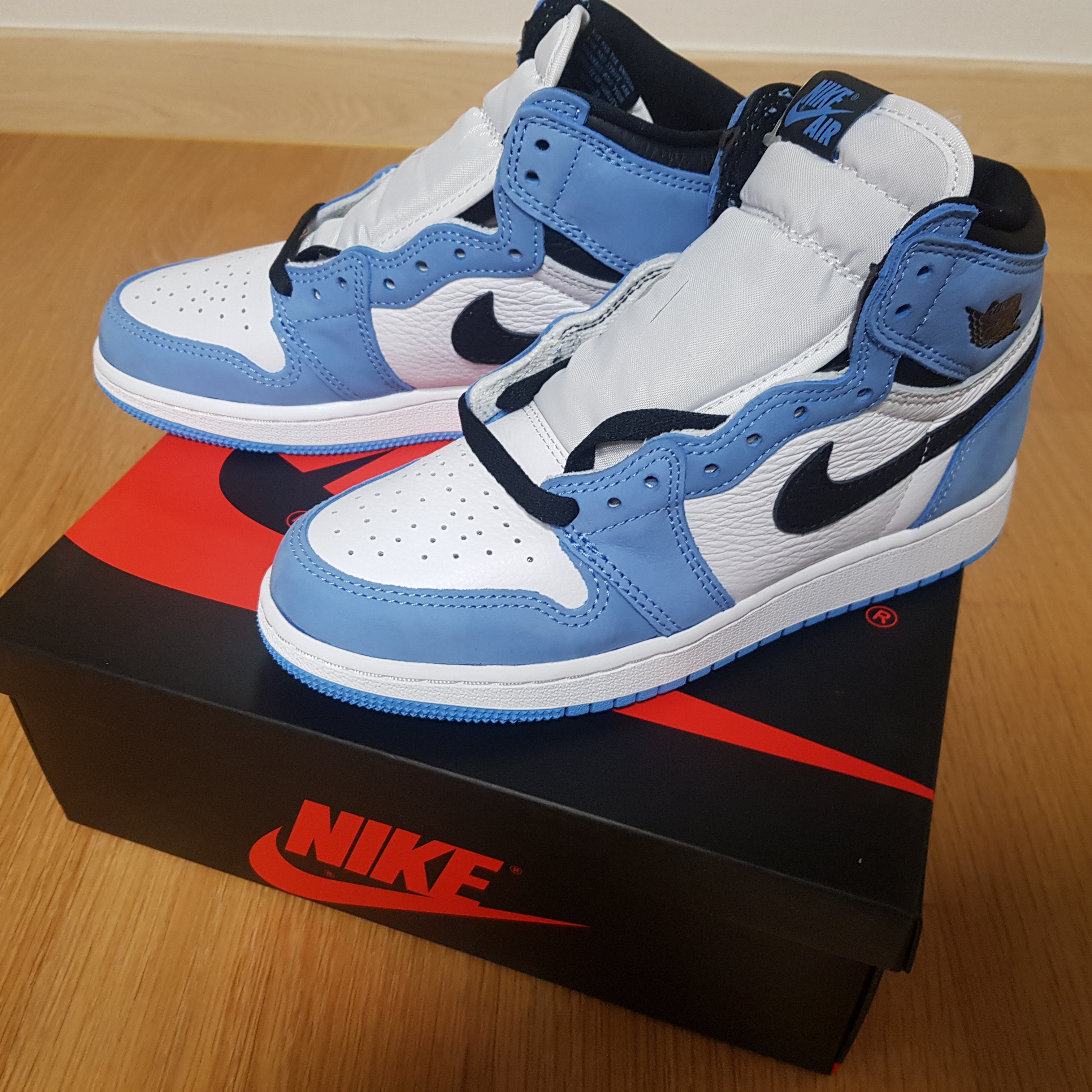 (GS) Jordan 1 Retro High OG University Blue 착용 스타일