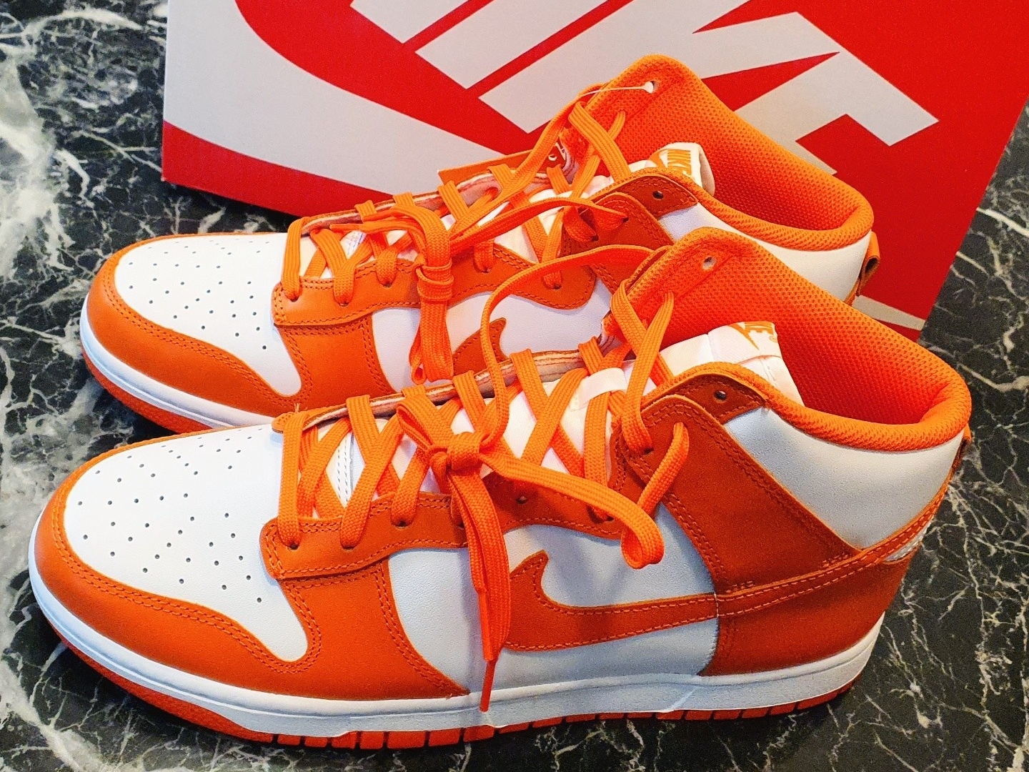 Nike Dunk High Retro Orange Blaze 착용 스타일 - 1