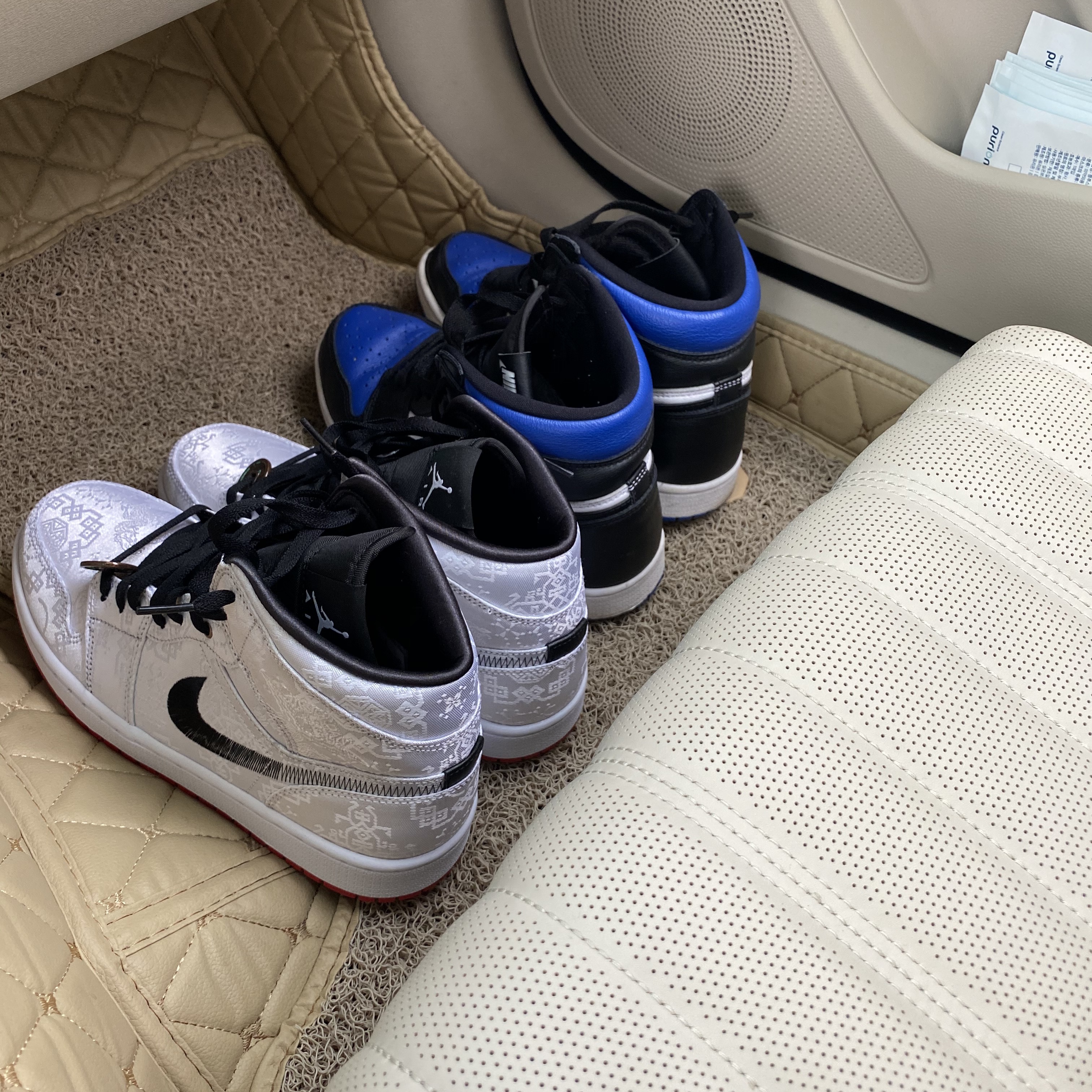 Jordan 1 x Clot Mid SE Fearless Edison Chen, Jordan 1 Retro High OG Royal Toe 착용 스타일
