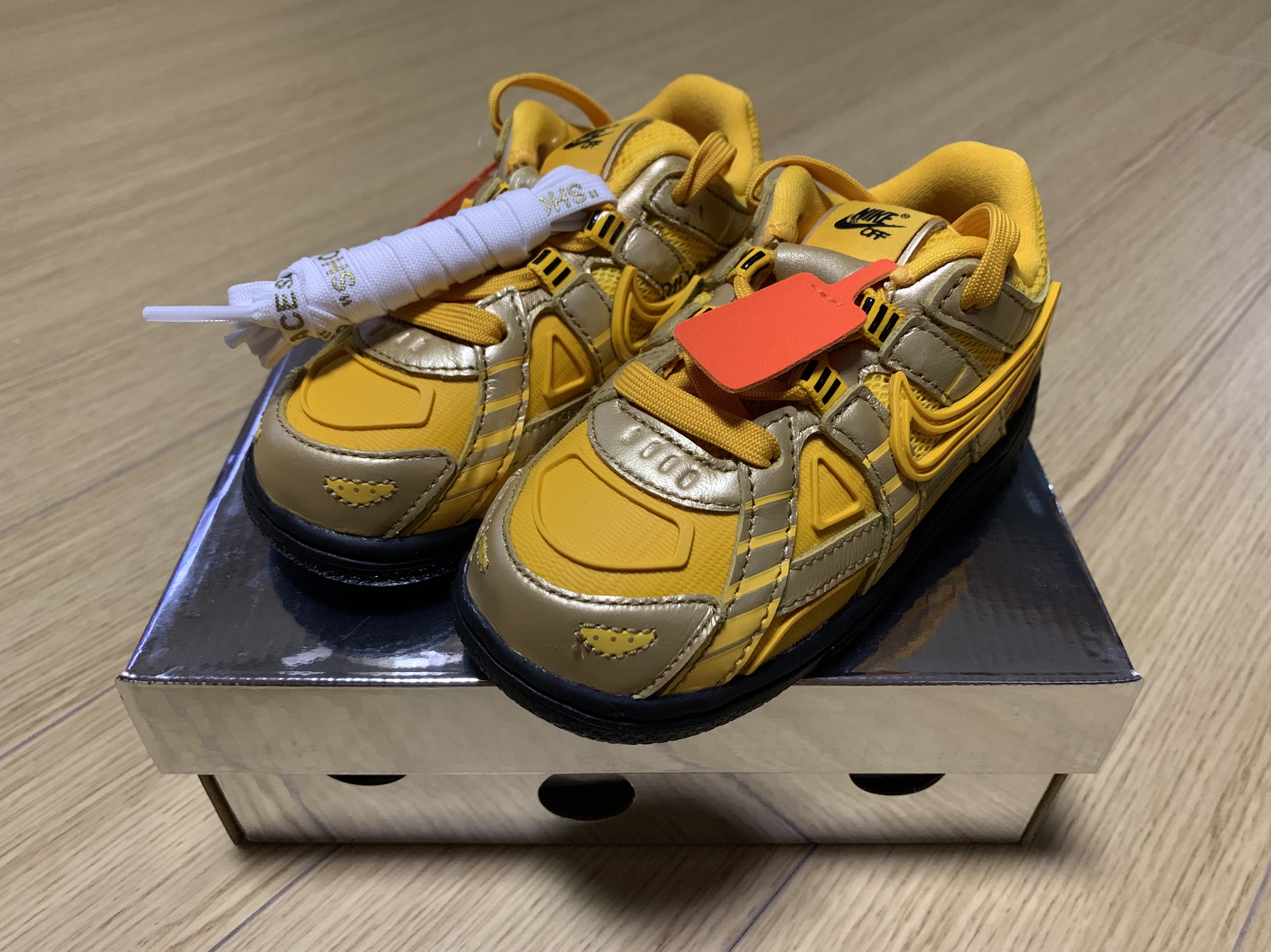 (TD) Nike x Off-White Air Rubber Dunk University Gold 착용 스타일