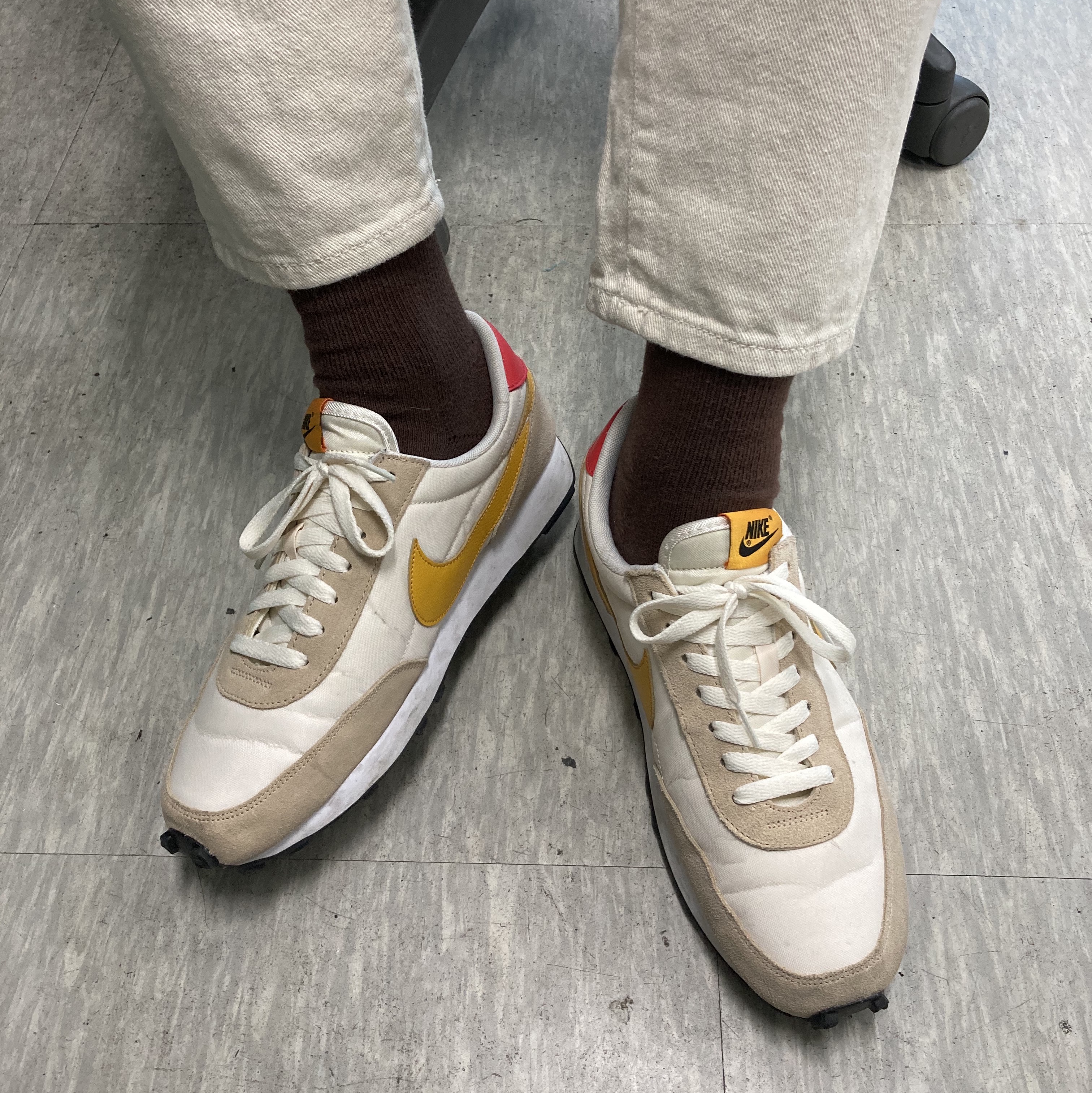 (W) Nike Daybreak Pale Ivory 착용 스타일