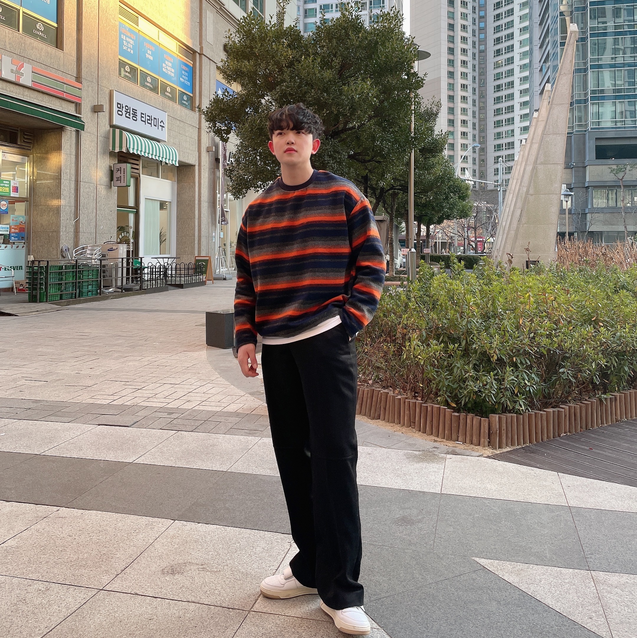 Acne Studios Perey Velcro Strap Sneakers White - 19FW/20SS 착용 스타일