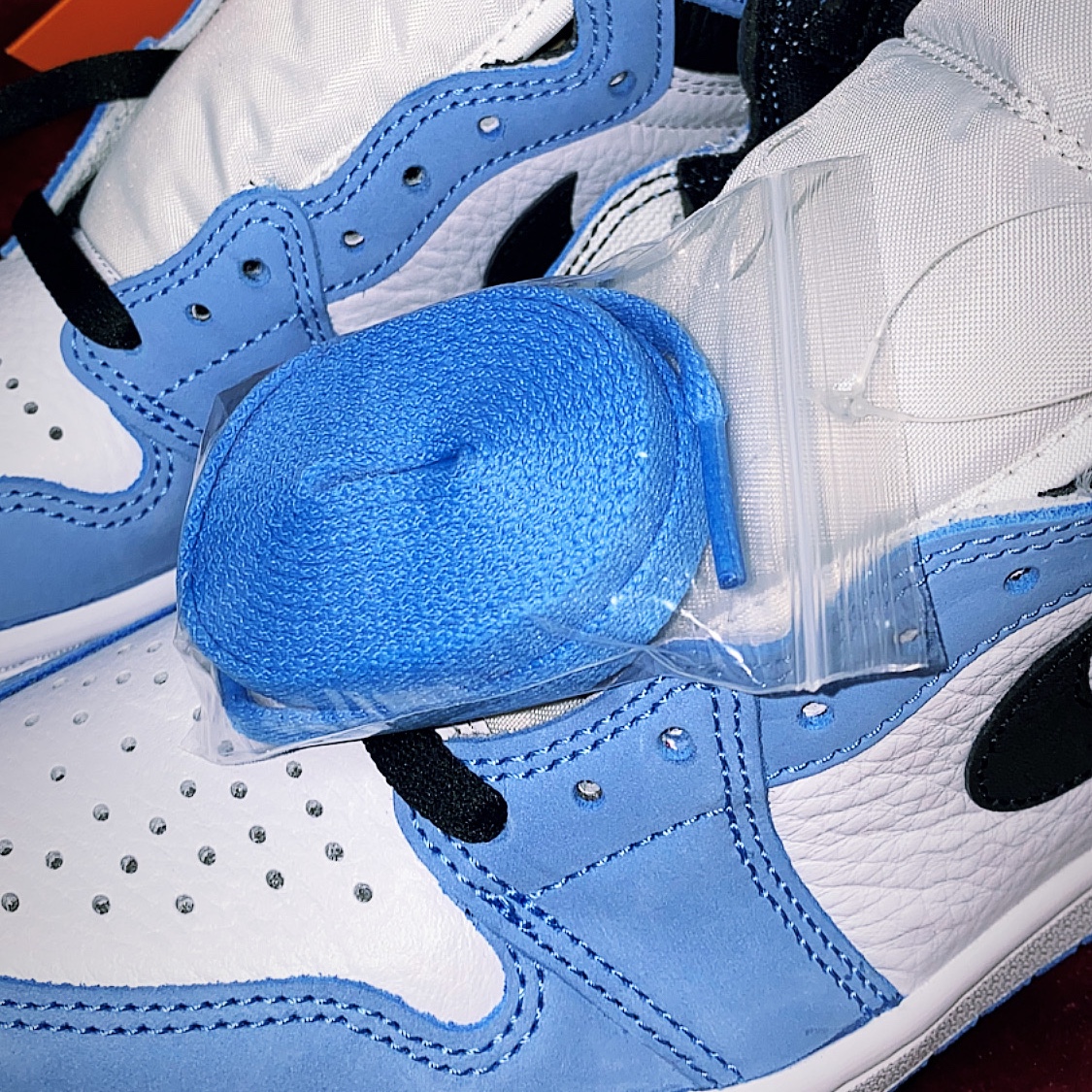 Jordan 1 Retro High OG University Blue, (GS) Jordan 1 Retro High OG University Blue 착용 스타일 - 4