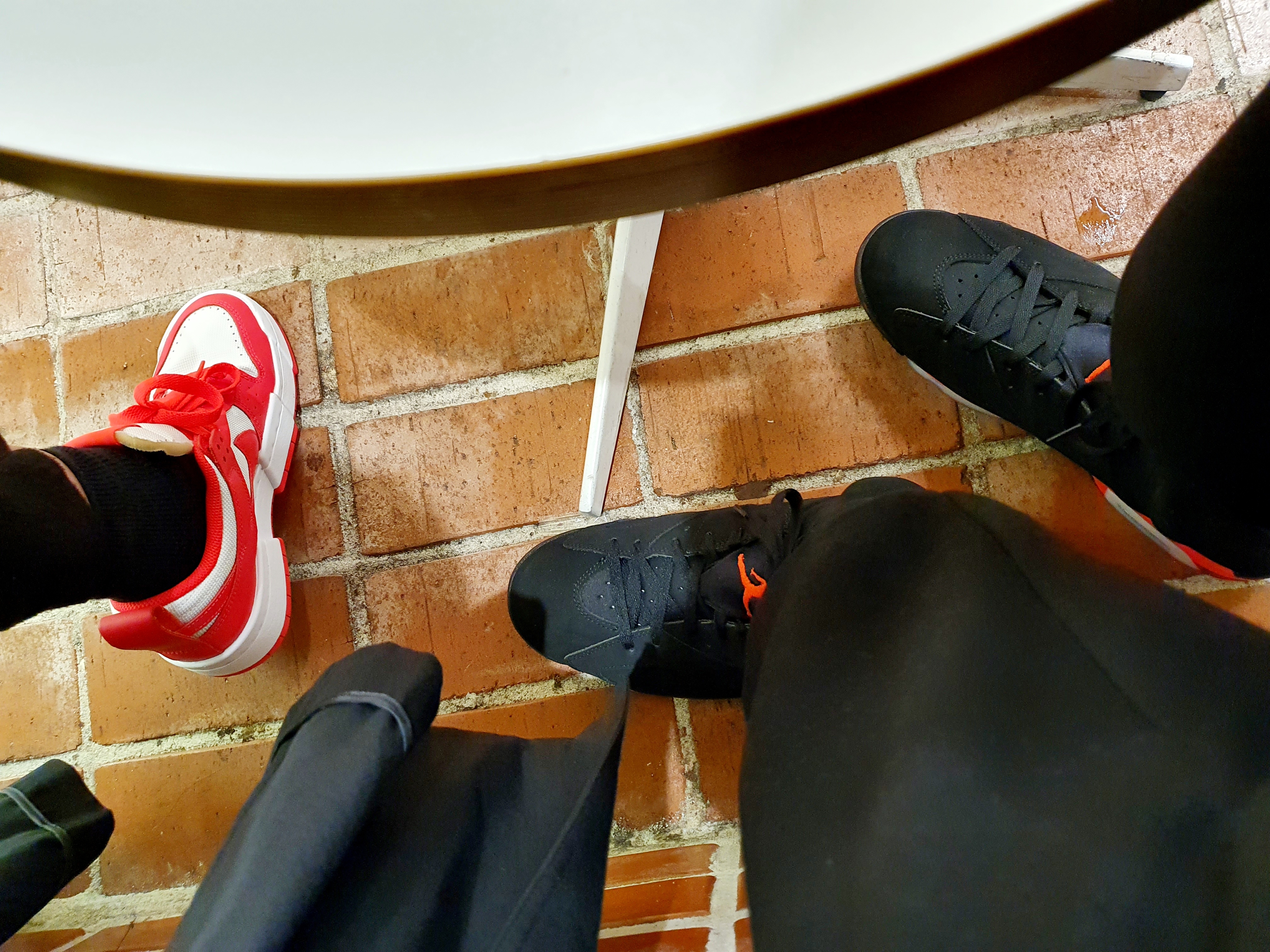 Jordan 6 Retro Infrared 2019, (W) Nike Dunk Low Disrupt Siren Red 착용 스타일 - 2