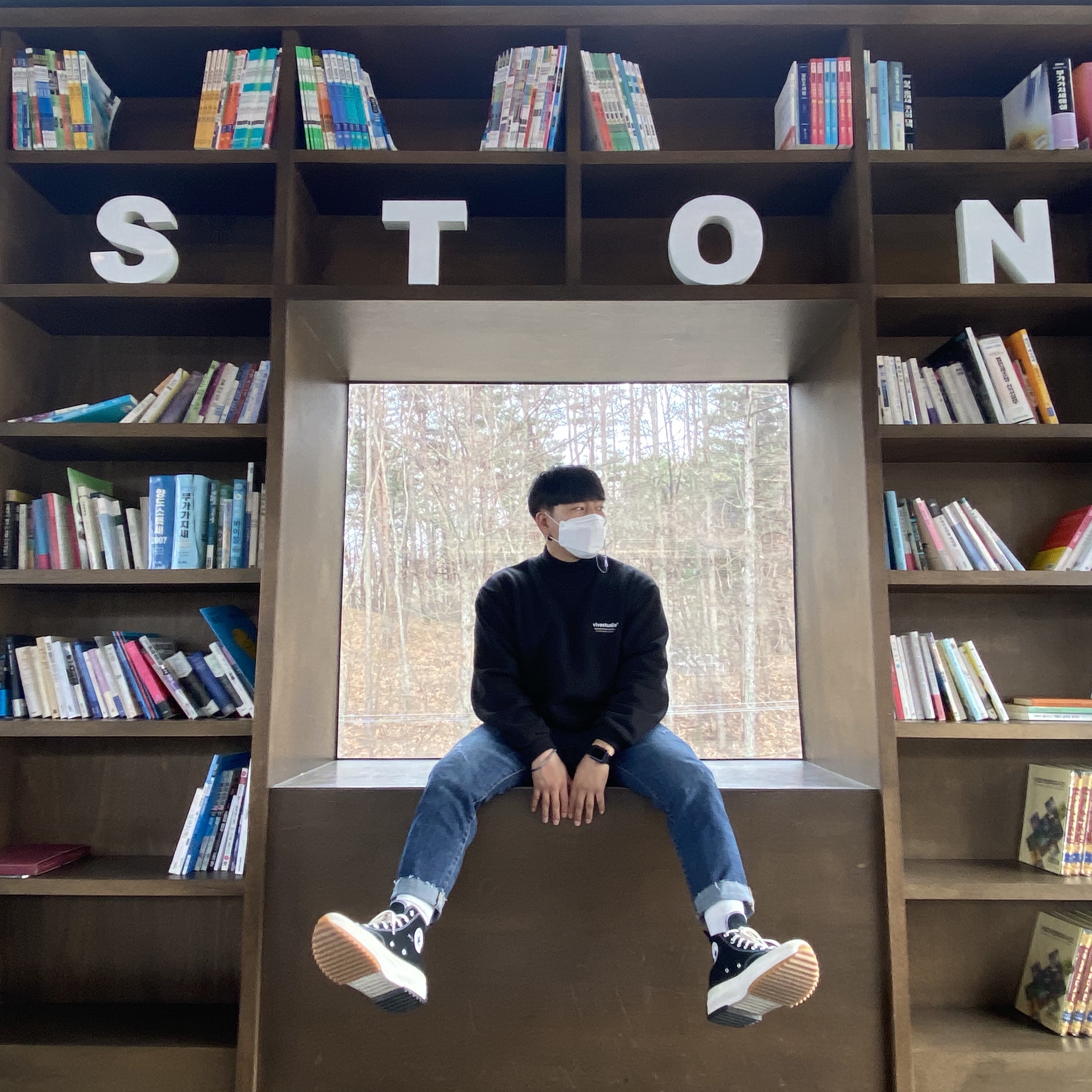 Converse x JW Anderson Run Star Hike Hi Black 착용 스타일