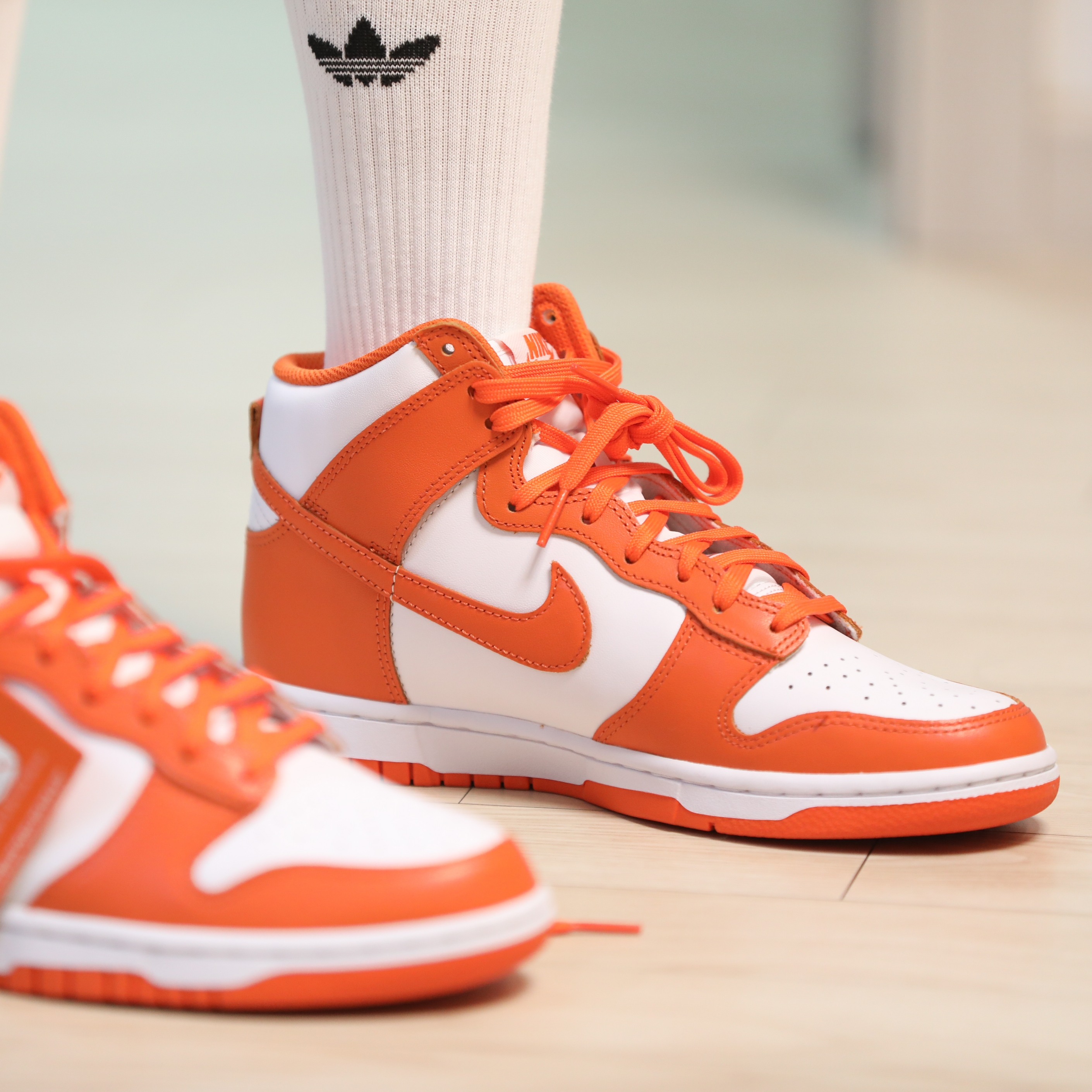 Nike Dunk High Retro Orange Blaze 착용 스타일 - 3