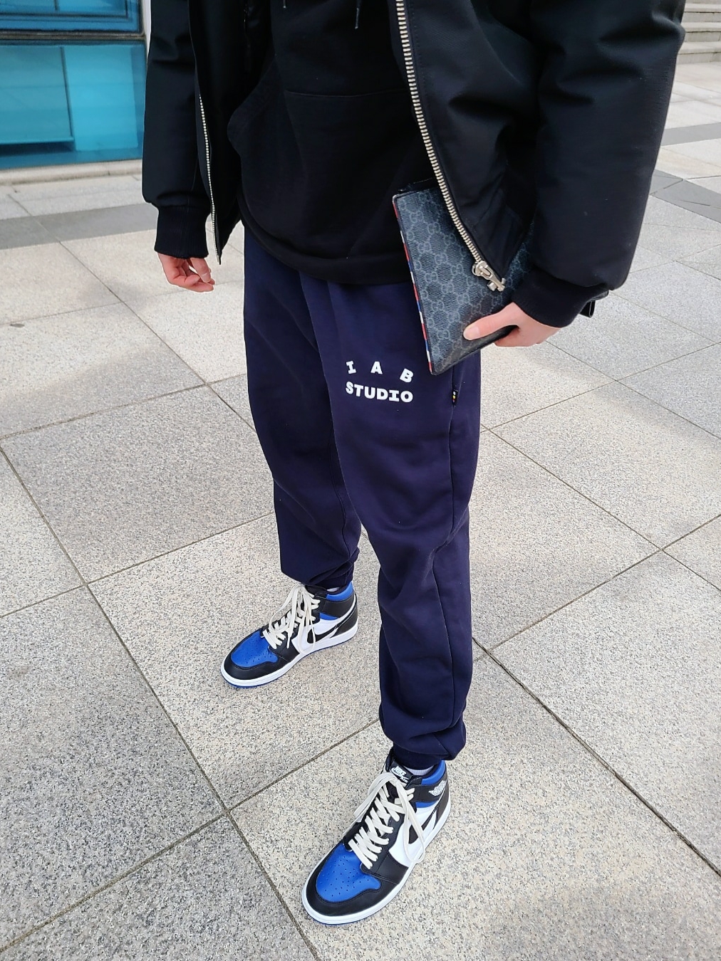 IAB Studio Sweatpants Navy - 21SS, Jordan 1 Retro High OG Royal Toe 착용 스타일