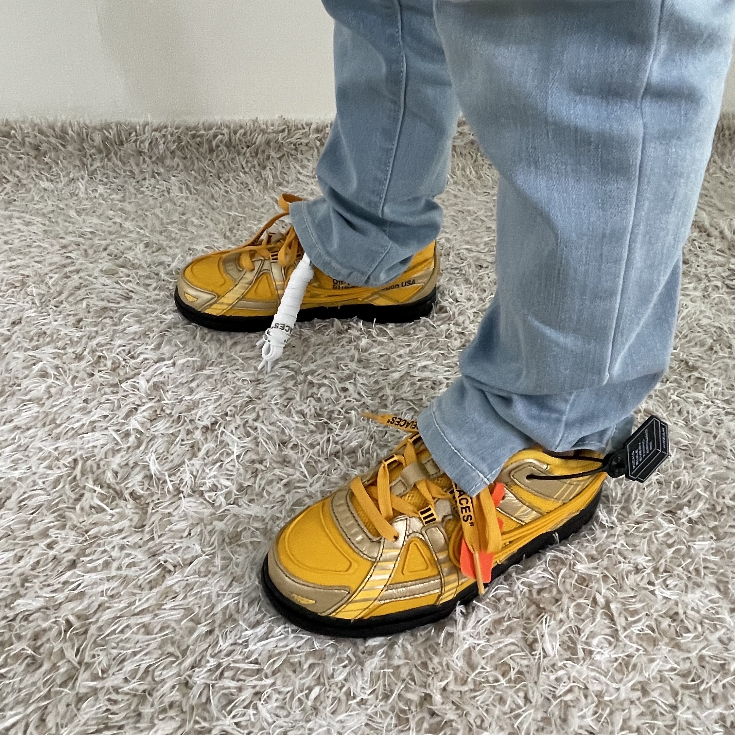 (PS) Nike x Off-White Air Rubber Dunk University Gold 착용 스타일 - 4