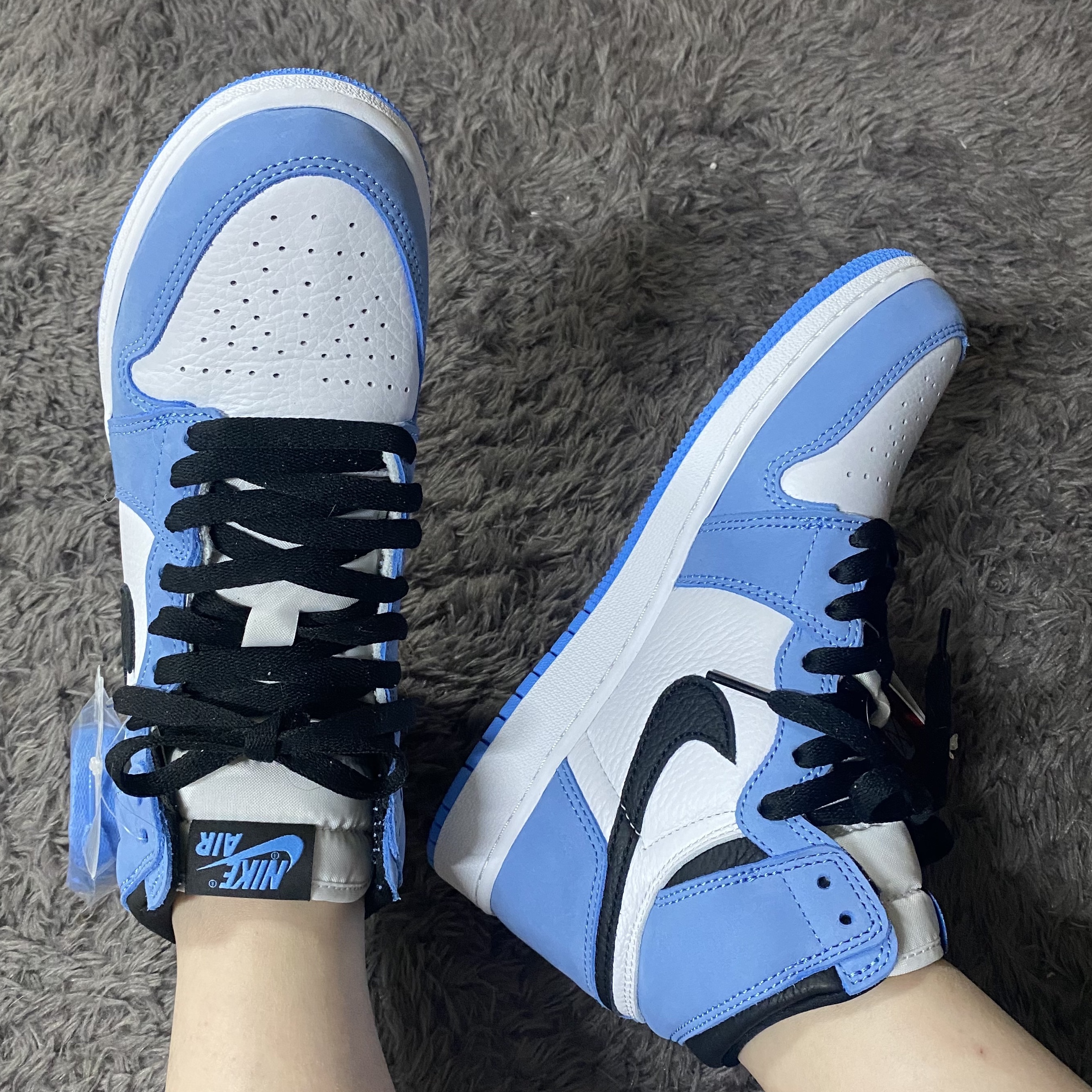 (GS) Jordan 1 Retro High OG University Blue 착용 스타일