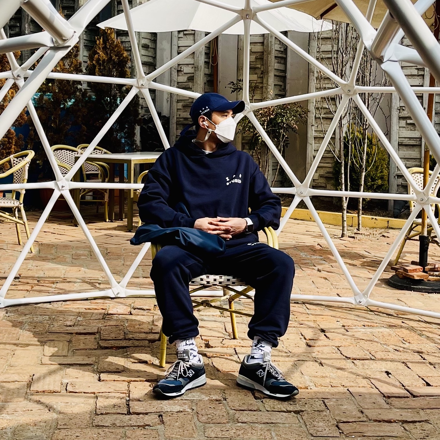 IAB Studio Hoodie Navy - 21SS, IAB Studio Sweatpants Navy - 21SS 착용 스타일 - 3