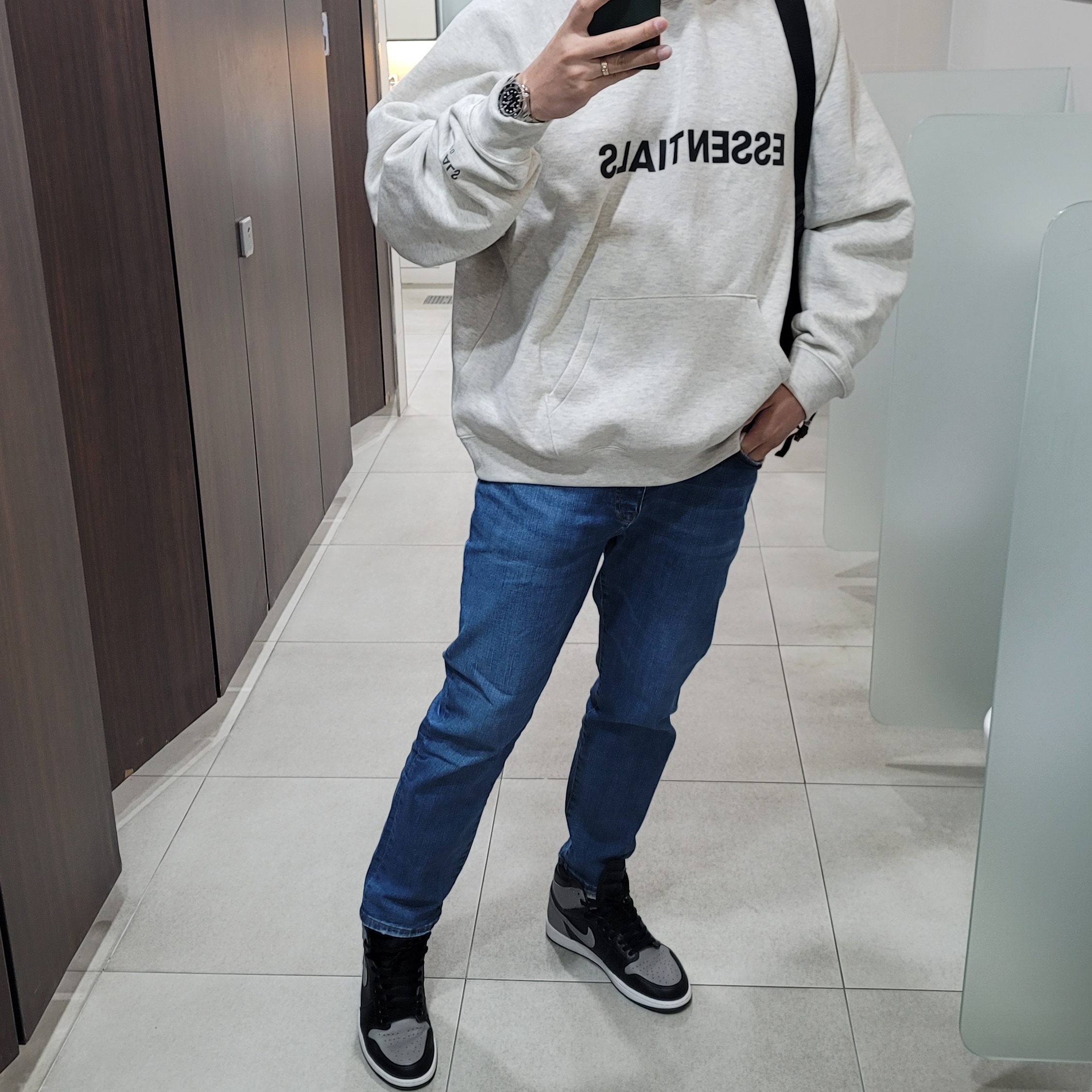 Essentials 3D Silicon Applique Pullover Hoodie Oatmeal/Oatmeal Heather/Light Heather Oatmeal 2020, Jordan 1 Retro High OG Shadow 2018 착용 스타일
