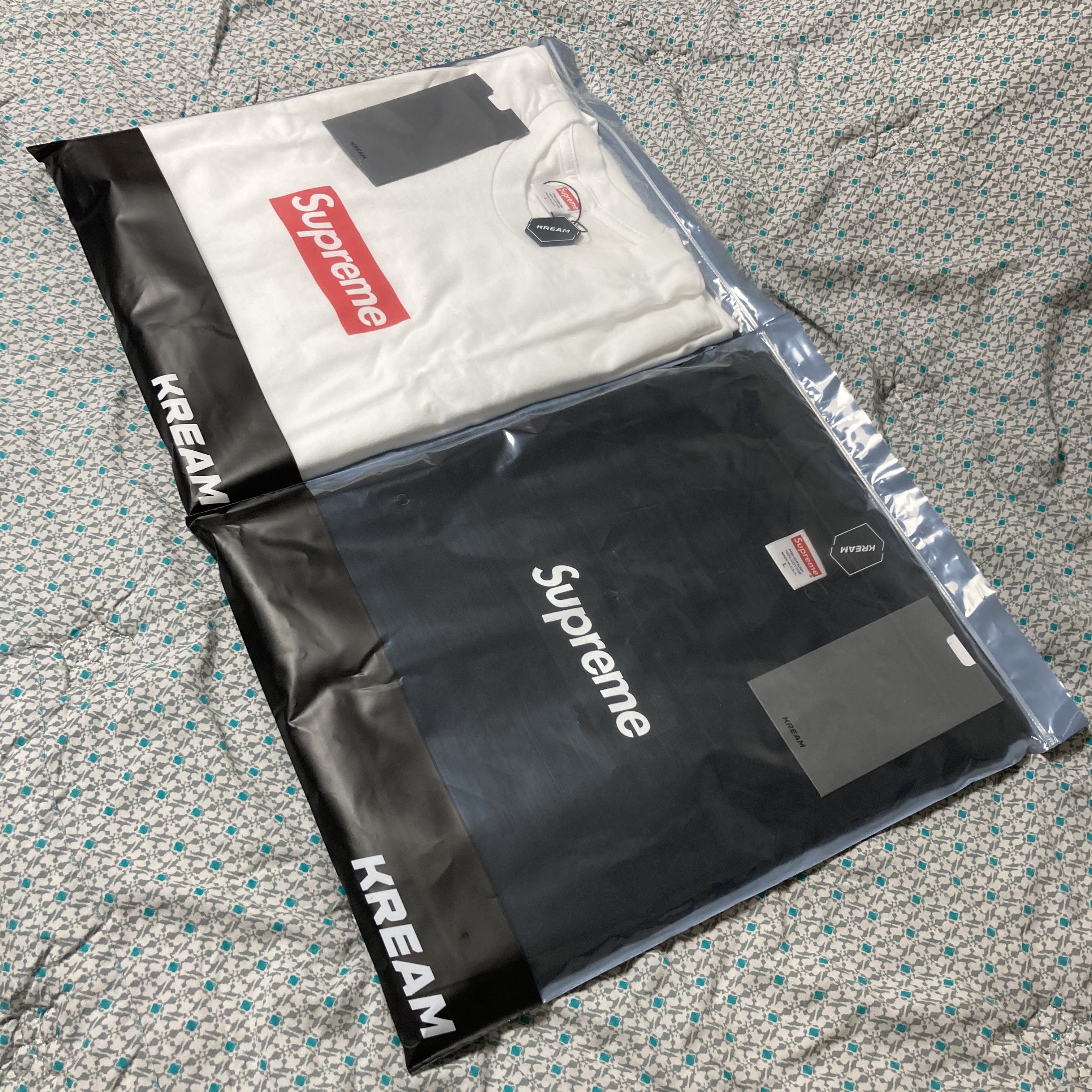 Supreme Box Logo L/S T-Shirt White - 20FW, Supreme Box Logo L/S T-Shirt Black - 20FW 착용 스타일