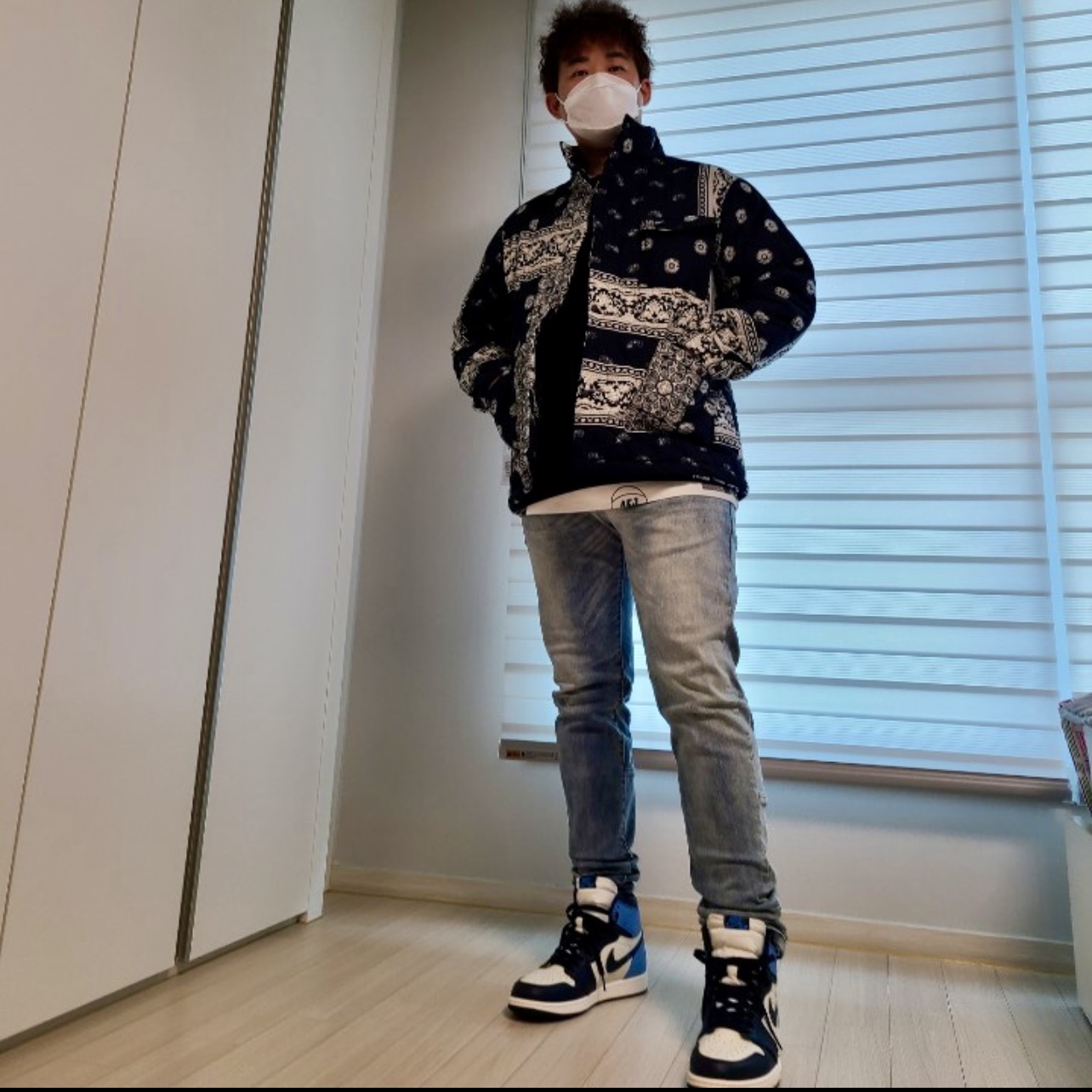 Jordan 1 Retro High Obsidian UNC 착용 스타일