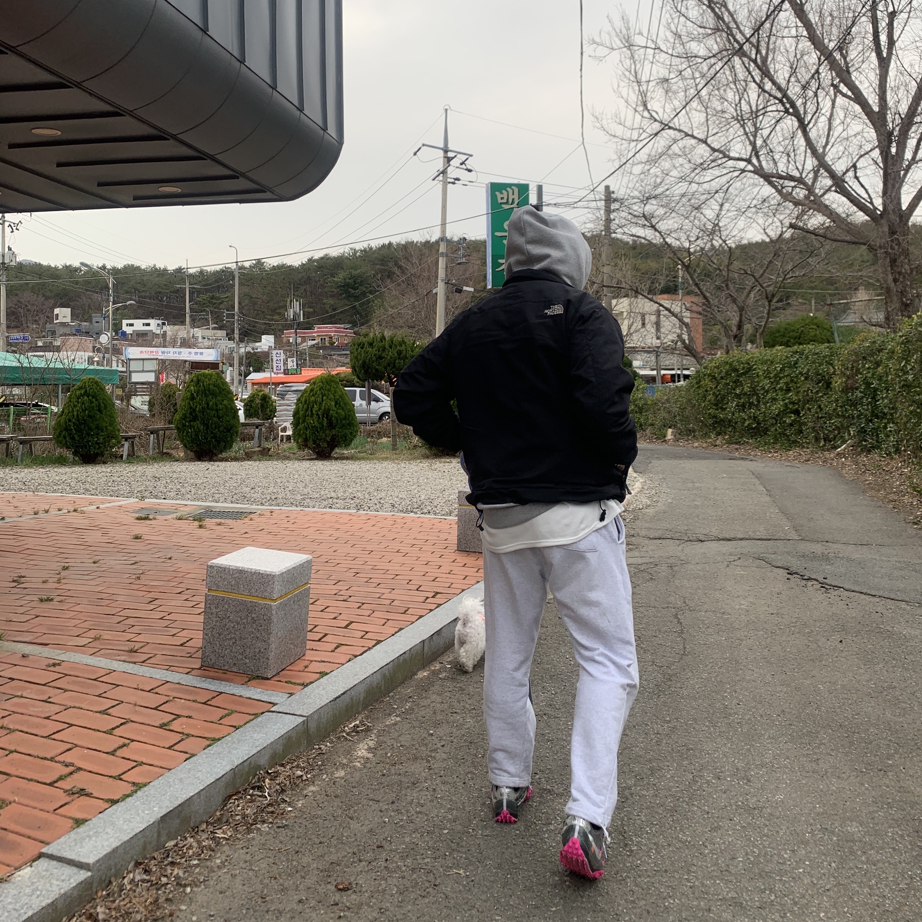 (W) Nike x Off-White Waffle Racer Black 착용 스타일