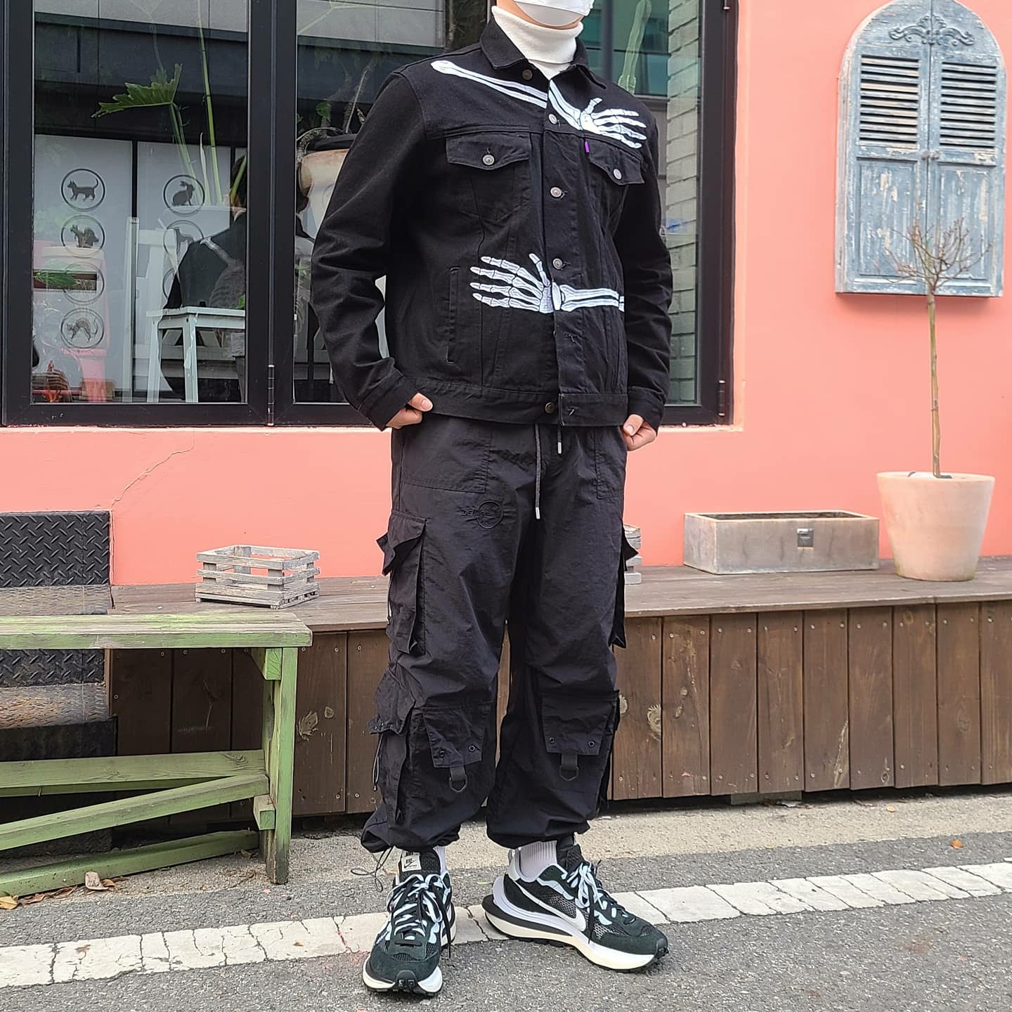 Nike x Sacai VaporWaffle Black White 착용 스타일 - 1