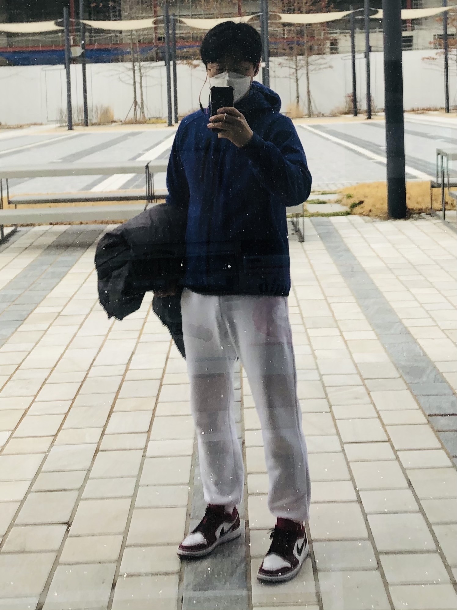 Jordan 1 Low Noble Red 착용 스타일 - 2