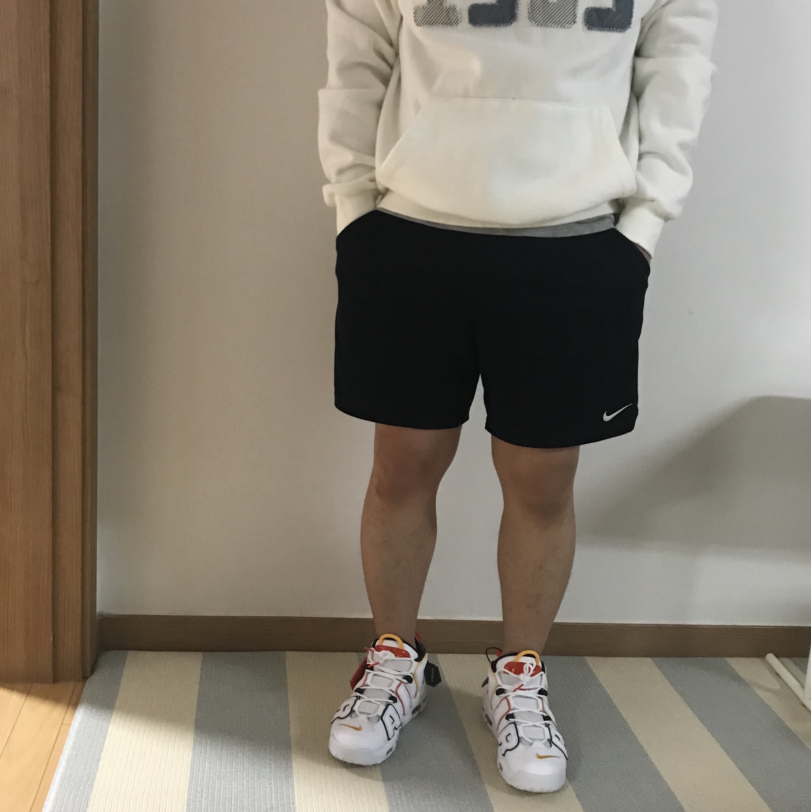 Nike Air More Uptempo Rayguns 착용 스타일