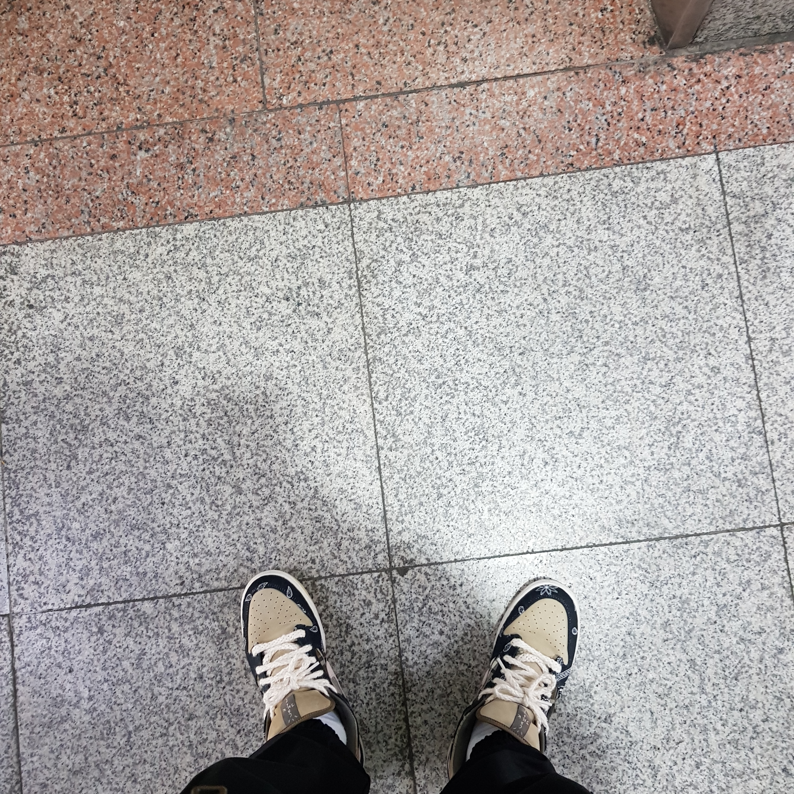 Nike x Travis Scott SB Dunk Low 착용 스타일 - 2