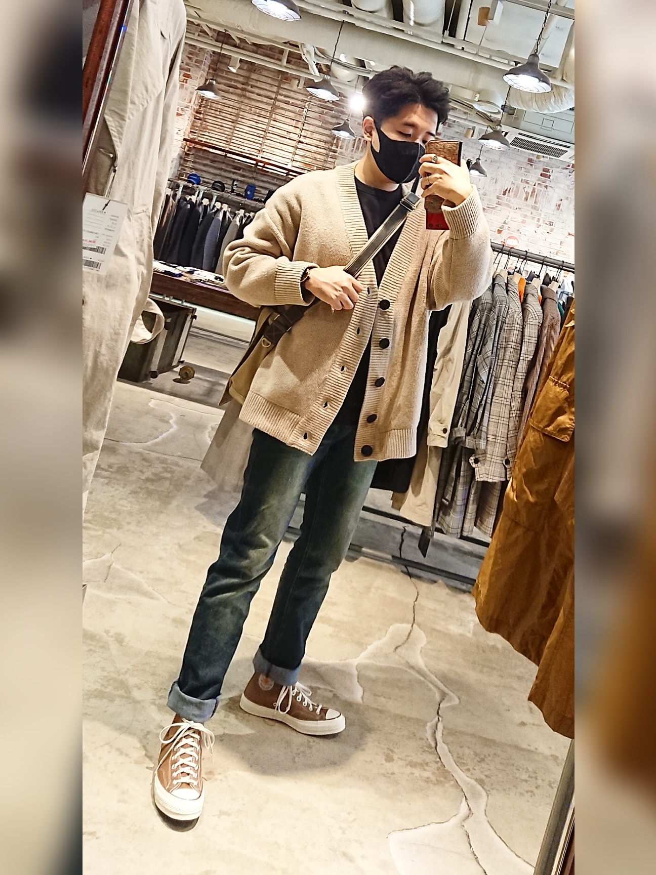 Converse x Carhartt WIP Chuck 70 High Hamilton Brown 착용 스타일 - 2