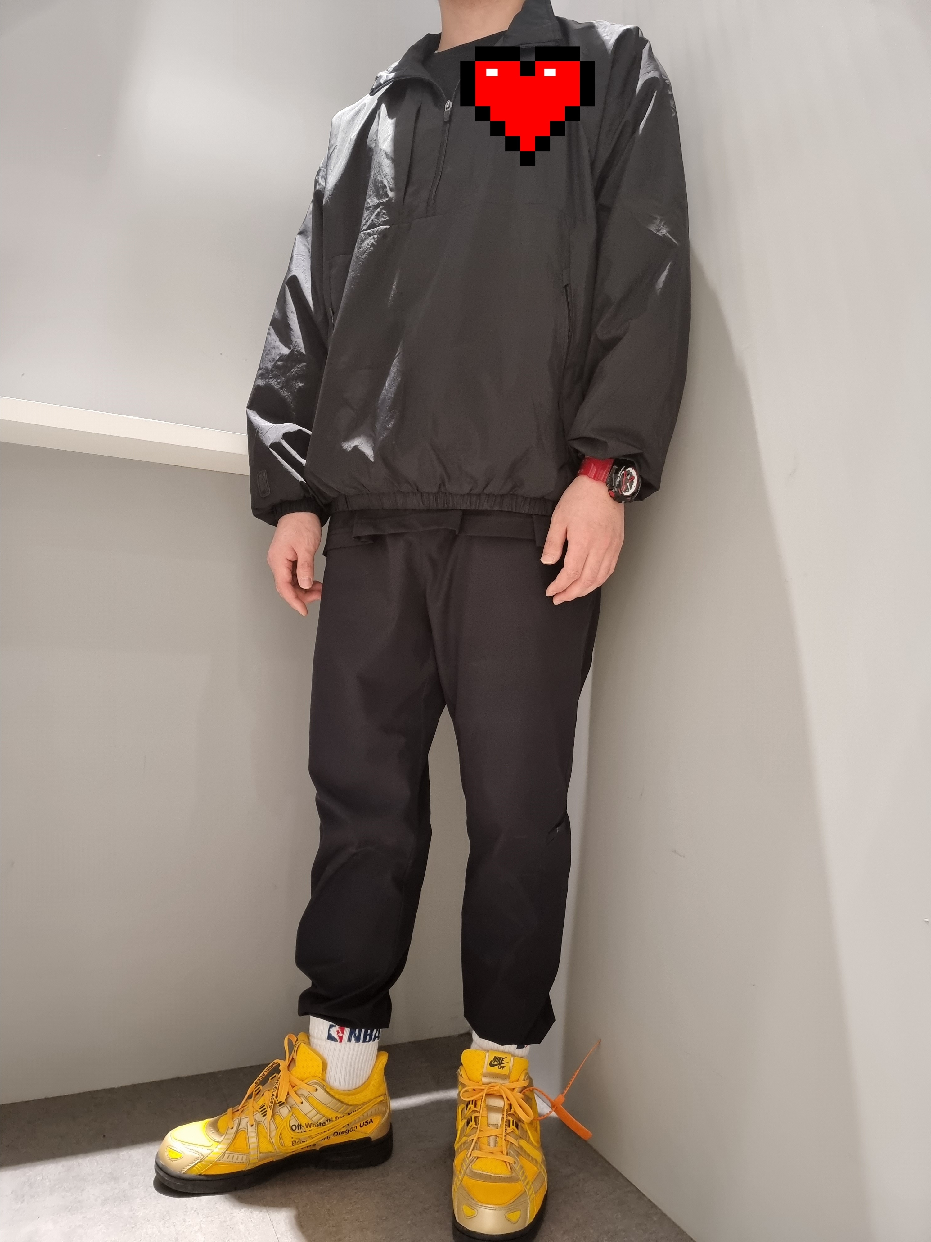 Nike x Off-White Air Rubber Dunk University Gold 착용 스타일