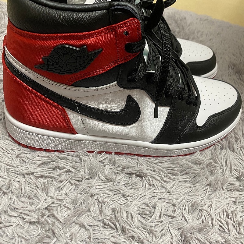 (W) Jordan 1 Retro High Satin Black Toe 착용 스타일
