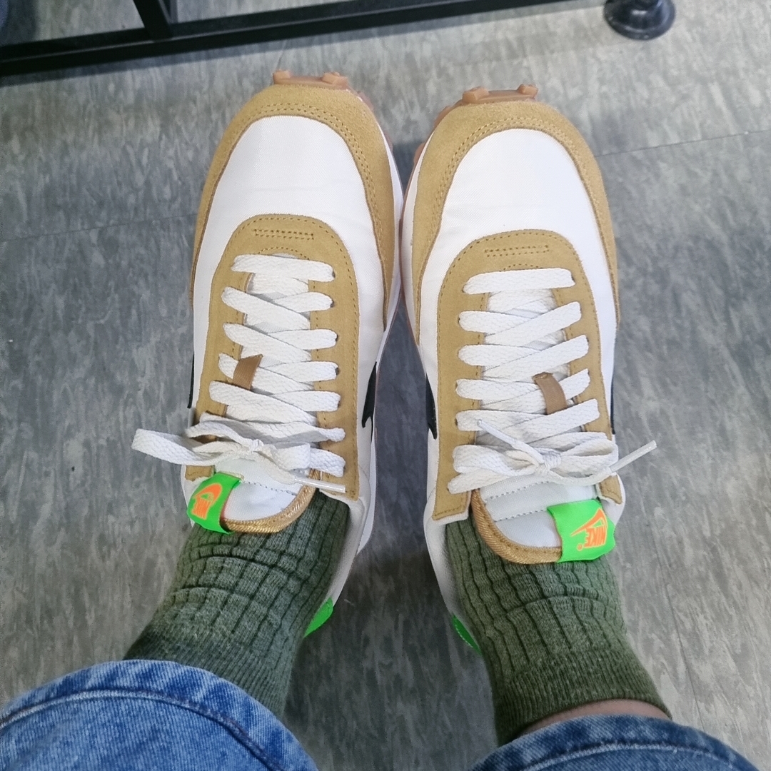 (W) Nike Daybreak Wheat 착용 스타일