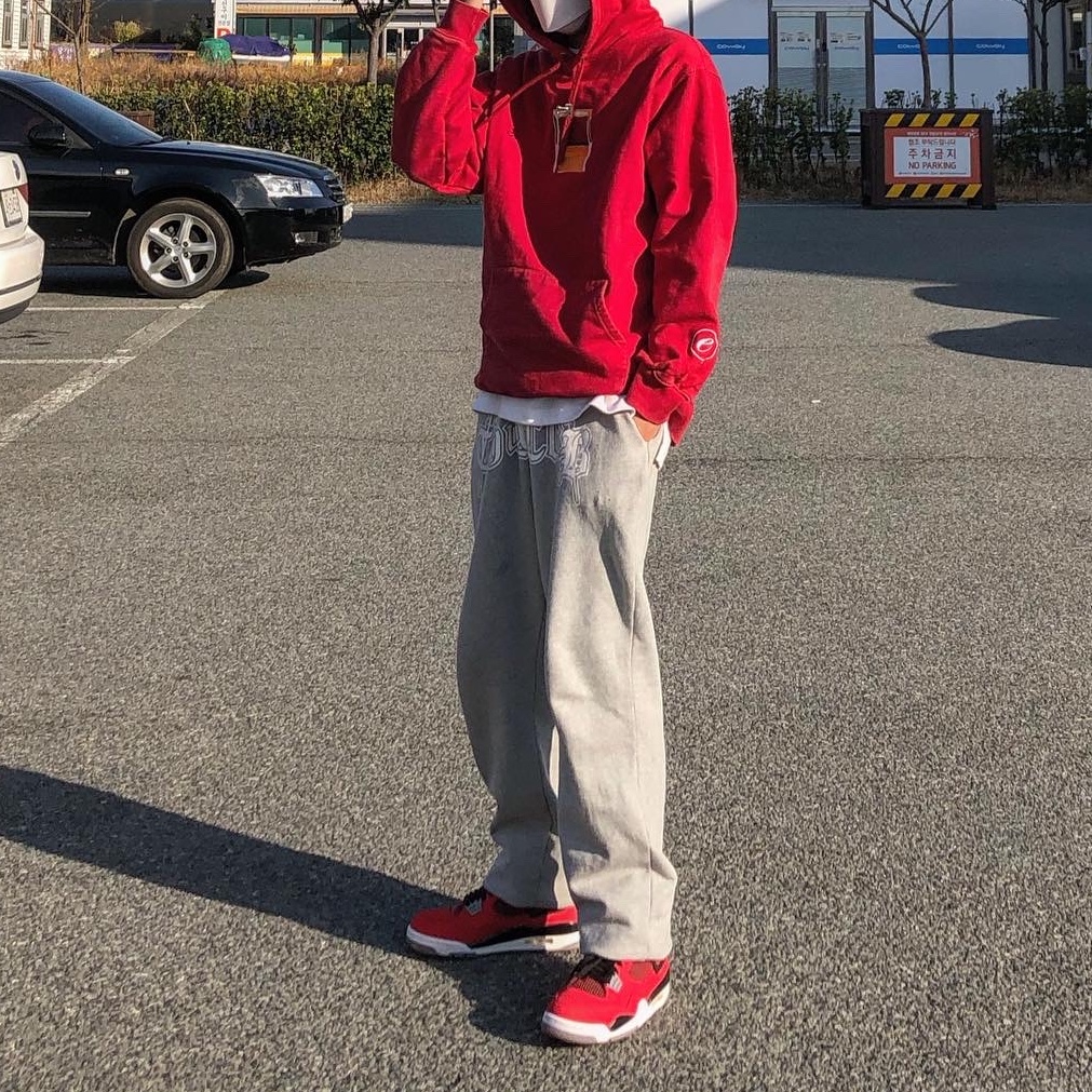 Jordan 4 Retro Toro Bravo 착용 스타일