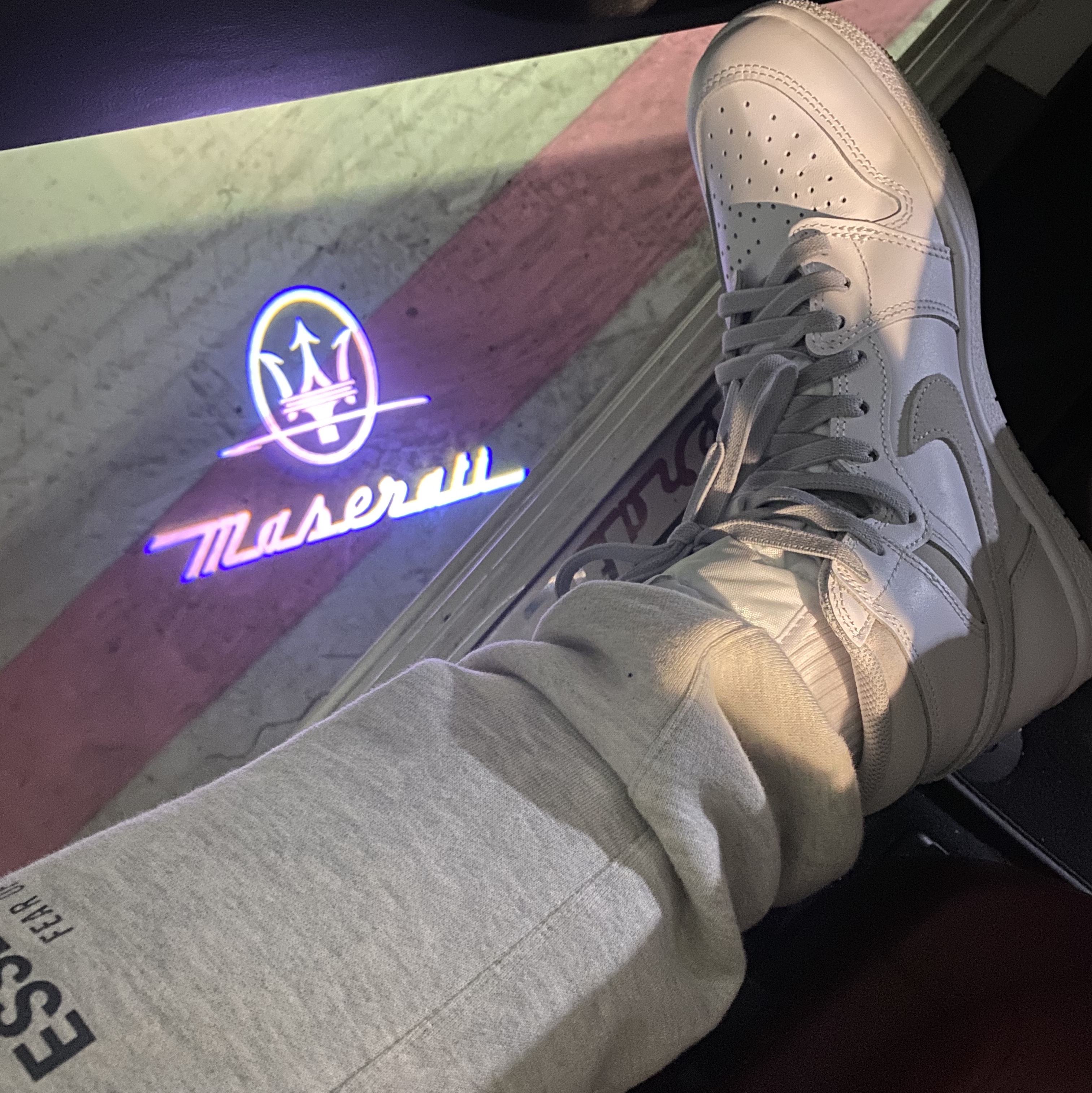 Jordan 1 High 85 Neutral Grey, Essentials Sweatpants Heather Grey - 20FW 착용 스타일
